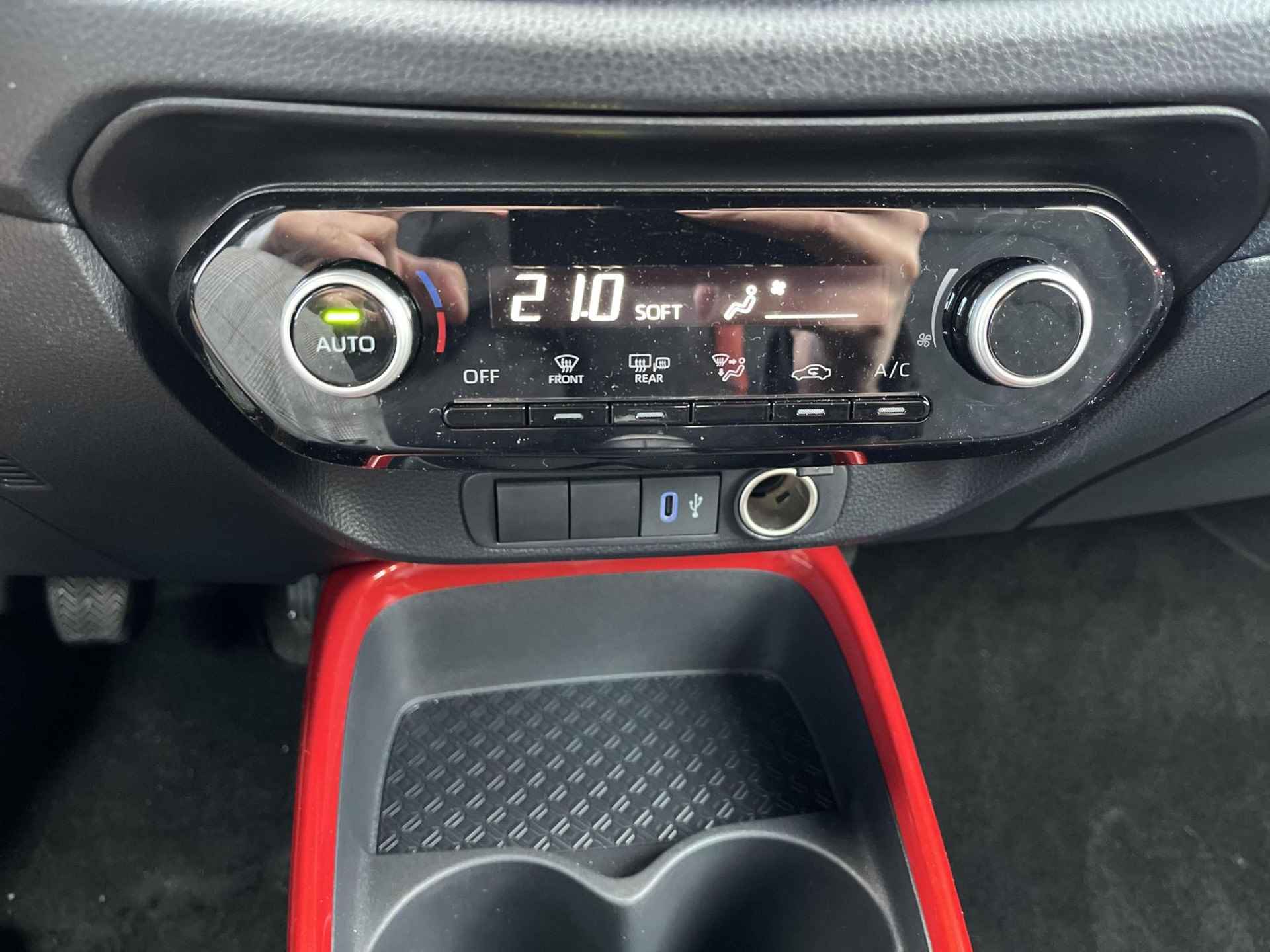 Toyota Aygo X 1.0 VVT-i MT Pulse | Apple CarPlay/Adroid auto | Achteruitrijcamera - 19/28