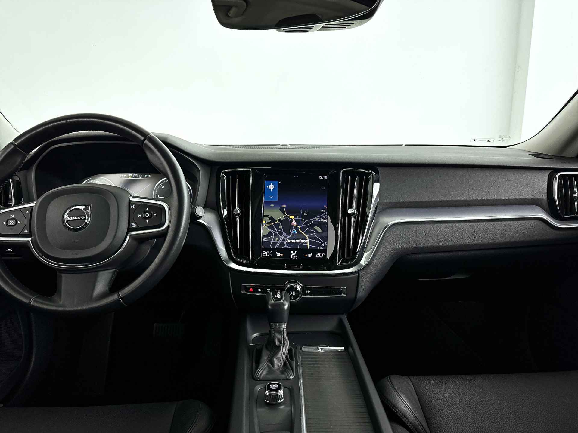 Volvo V60 D4 Aut. Momentum | Panoramadak | Harman Kardon | Head-up display | Parkeercamera - 32/39