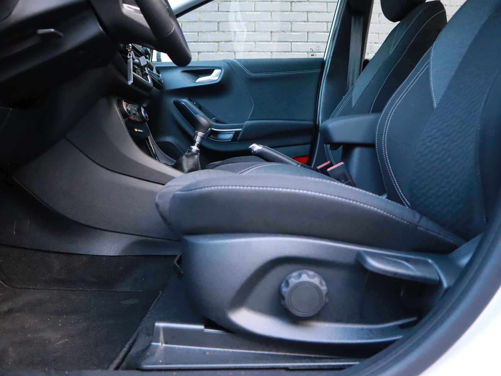 Ford Puma 1.0 EcoBoost Hybrid Titanium 125pk | DEMO | direct leverbaar | Stoel- stuur en voorruitverwarming | Verlengde garantie | 17 inch ST Line velgen | Navigatie | Cruise control - 16/53