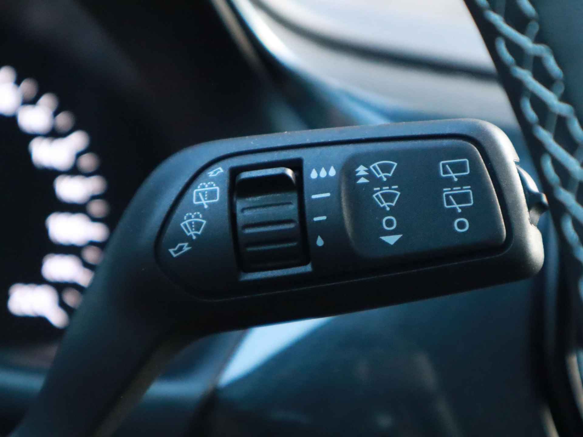 Ford Puma 1.0 EcoBoost Hybrid Titanium 125pk | DEMO | direct leverbaar | Stoel- stuur en voorruitverwarming | Verlengde garantie | 17 inch ST Line velgen | Navigatie | Cruise control - 29/53