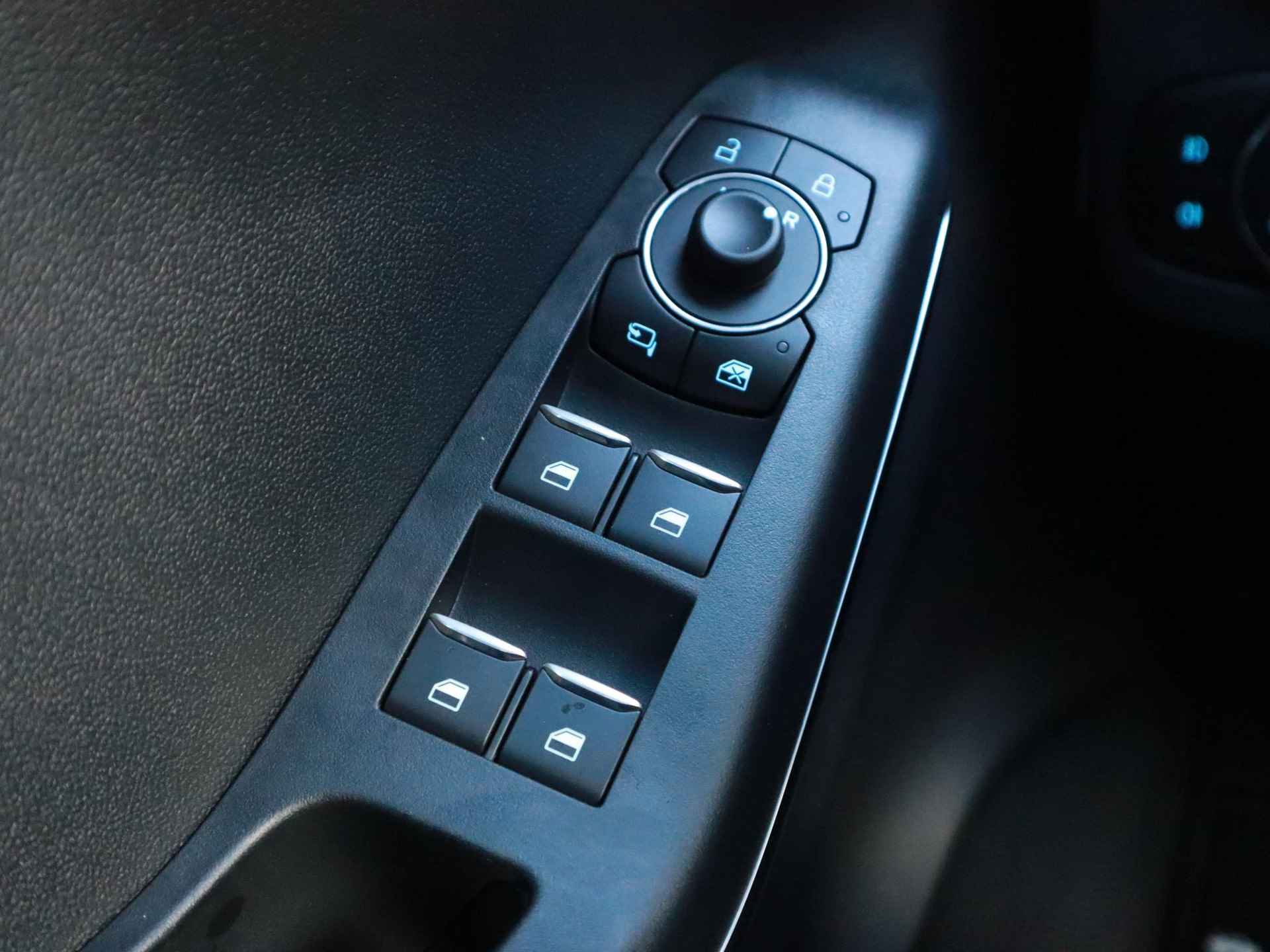 Ford Puma 1.0 EcoBoost Hybrid Titanium 125pk | DEMO | direct leverbaar | Stoel- stuur en voorruitverwarming | Verlengde garantie | 17 inch ST Line velgen | Navigatie | Cruise control - 42/53