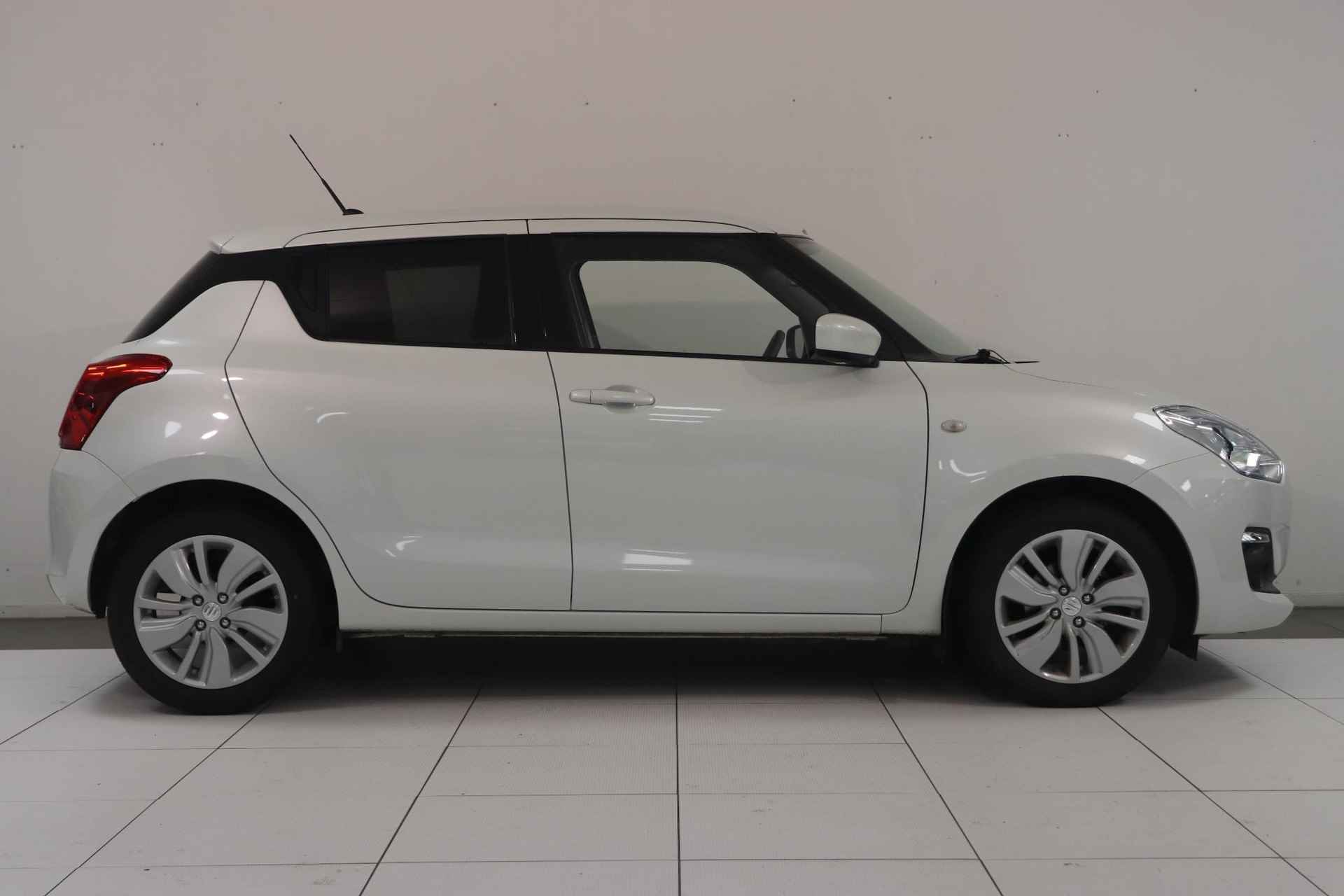 Suzuki Swift 1.2 Select | Automaat | Airco | android auto apple carplay | cruise control adaptief | - 17/29