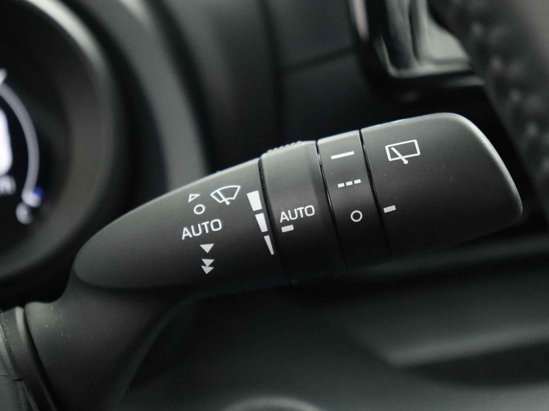 Toyota Yaris 1.5 Hybrid Dynamic | Navigatie | Apple CarPlay | Trekhaak | Camera | - 24/41
