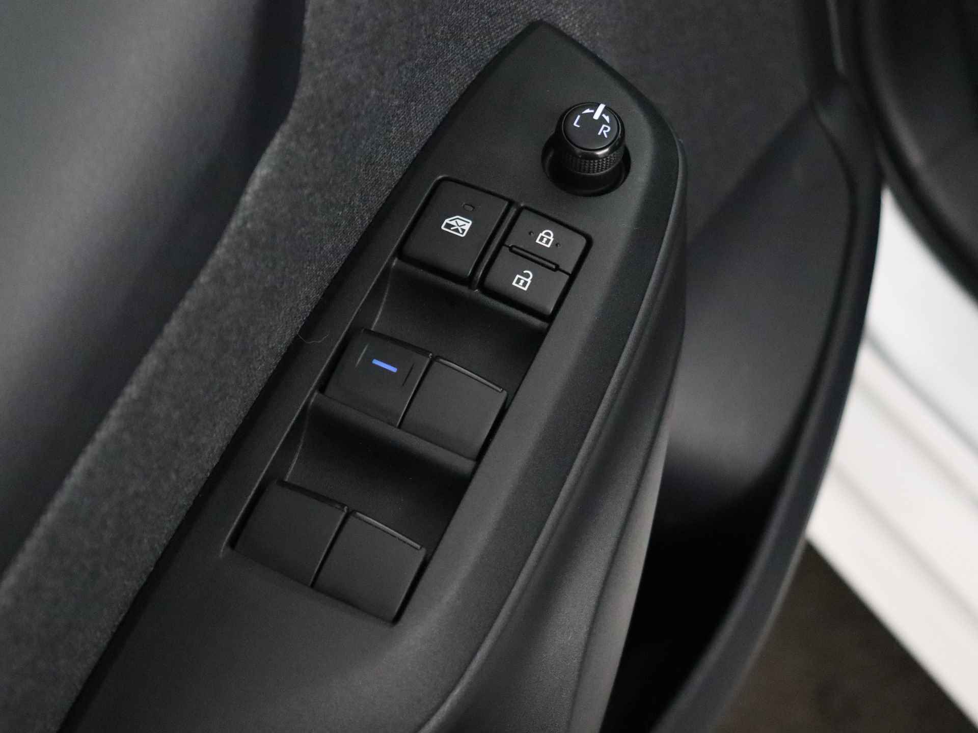 Toyota Yaris 1.5 Hybrid Dynamic | Navigatie | Apple CarPlay | Trekhaak | Camera | - 31/41