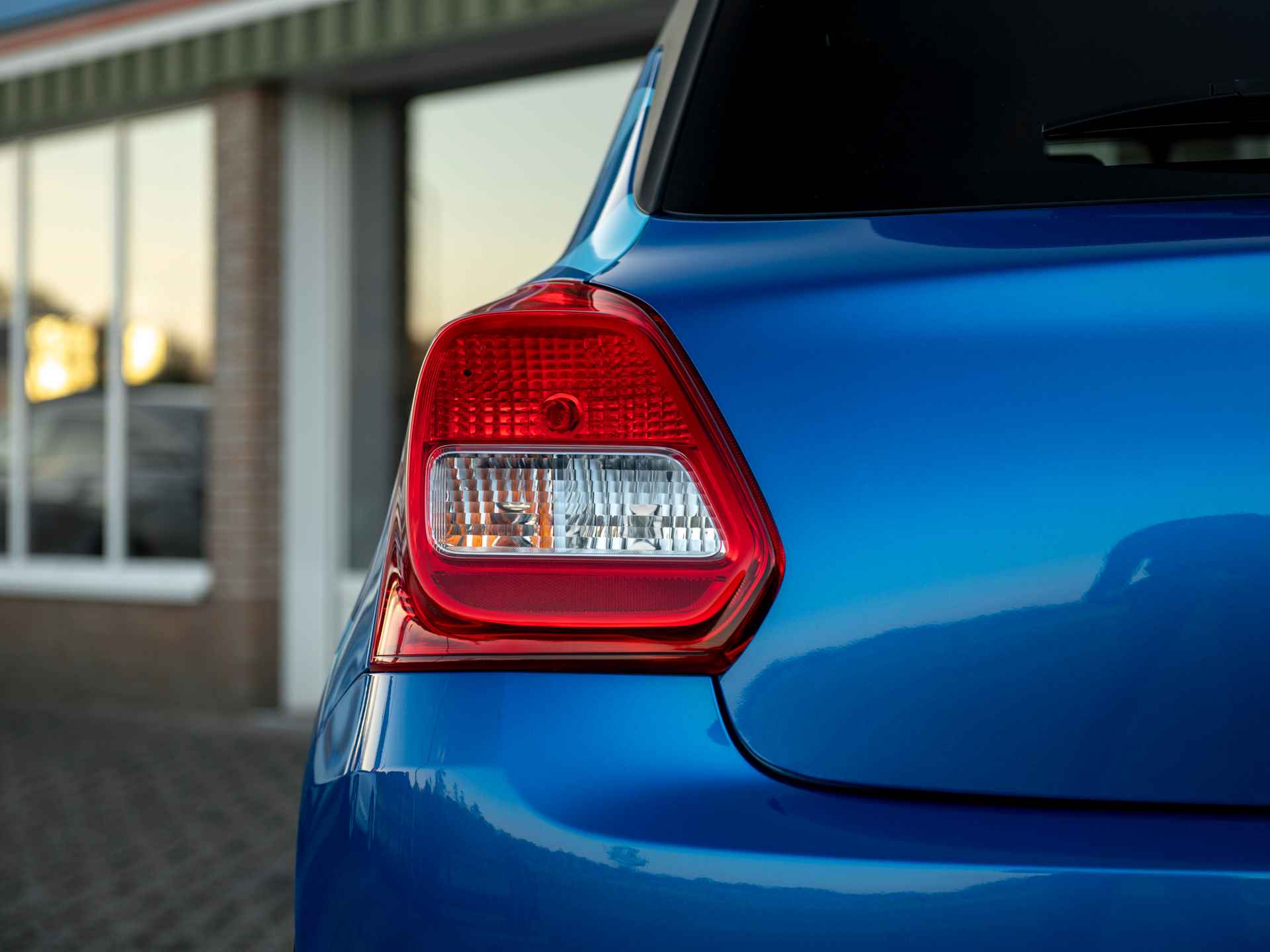 Suzuki Swift 1.2 Select | Sport | Navi & Apple Carplay/Android Auto | 16" LMV nw.banden | Stoelverwarming | Achteruitrijcamera | DAB - 33/38