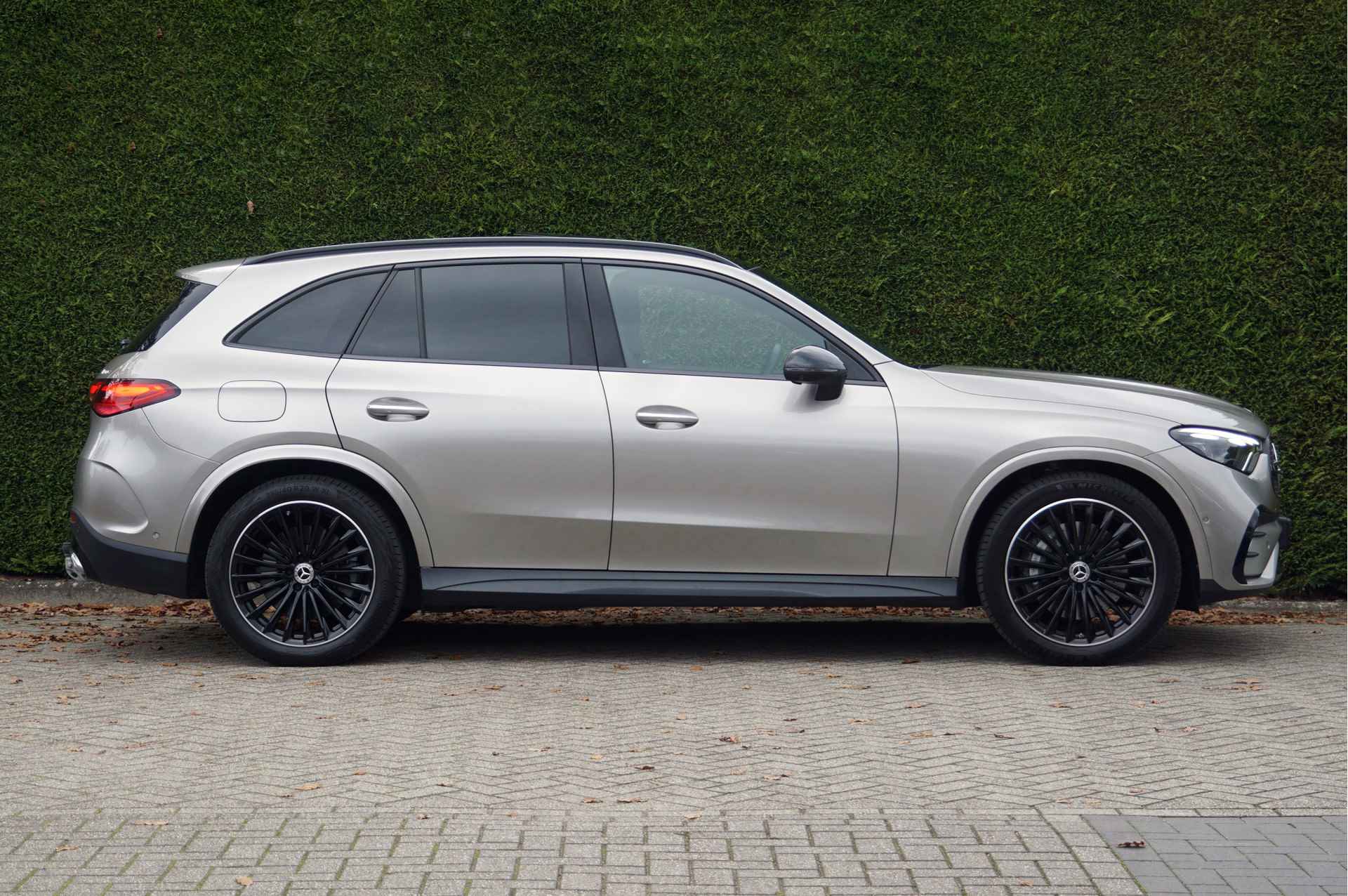 Mercedes-Benz GLC GLC 400 e 4M AMG Line | Achteras Rijassistentie+ Burmester HUD - 4/71