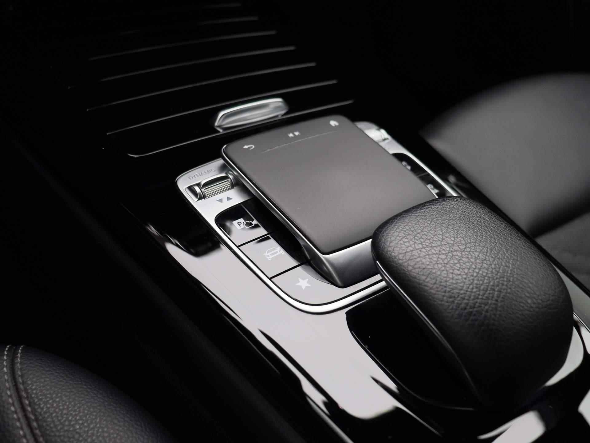 Mercedes-Benz A-klasse 180 d Business Solution | Navi | Cruise | PDC V+A | LED | Camera | Wide Screen | Half-Leder | Comfort Stoelen | - 20/39