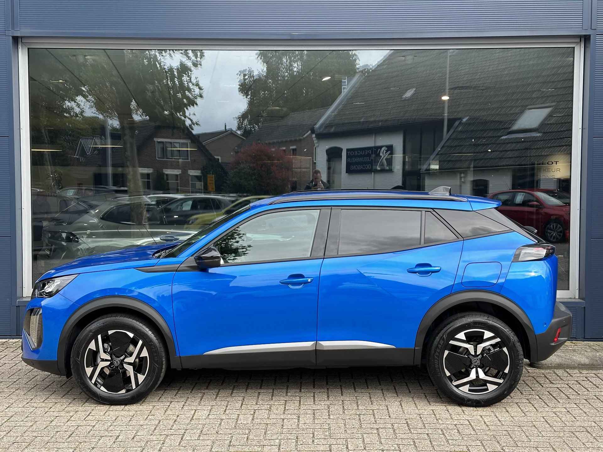 Peugeot 2008 1.2 Turbo 100 PK Allure | Navigatie | 360 Graden Camera | Dode Hoek Detectie | Climate Control | LED Verlichting | Cruise Control | 17" Lichtmetalen Velgen | Hoge Zitpositie | Half Lederen Bekleding | - 3/57