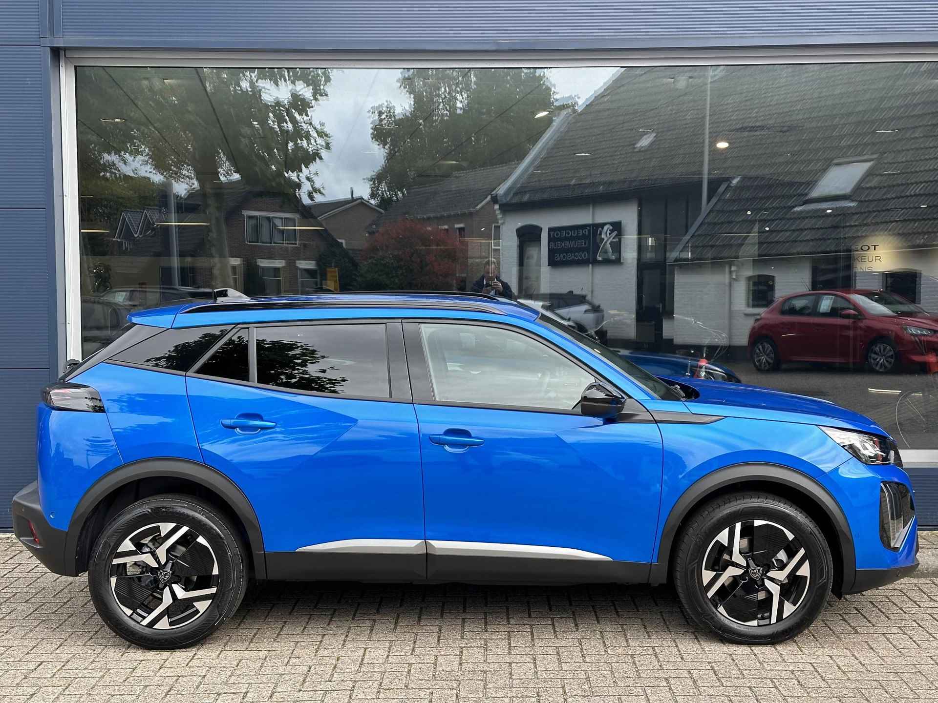 Peugeot 2008 1.2 Turbo 100 PK Allure | Navigatie | 360 Graden Camera | Dode Hoek Detectie | Climate Control | LED Verlichting | Cruise Control | 17" Lichtmetalen Velgen | Hoge Zitpositie | Half Lederen Bekleding | - 7/57