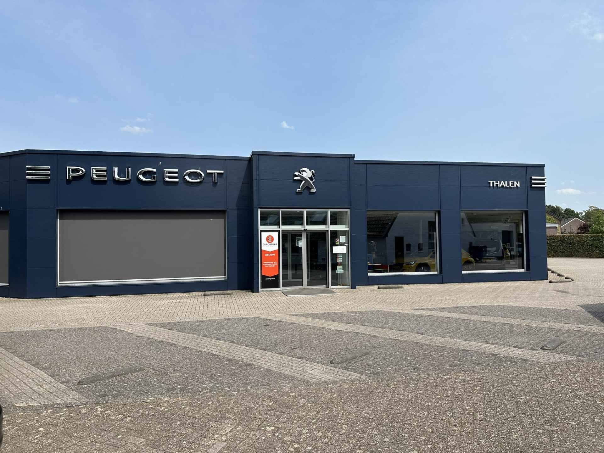 Peugeot 2008 1.2 Turbo 100 PK Allure | Navigatie | 360 Graden Camera | Dode Hoek Detectie | Climate Control | LED Verlichting | Cruise Control | 17" Lichtmetalen Velgen | Hoge Zitpositie | Half Lederen Bekleding | - 57/57