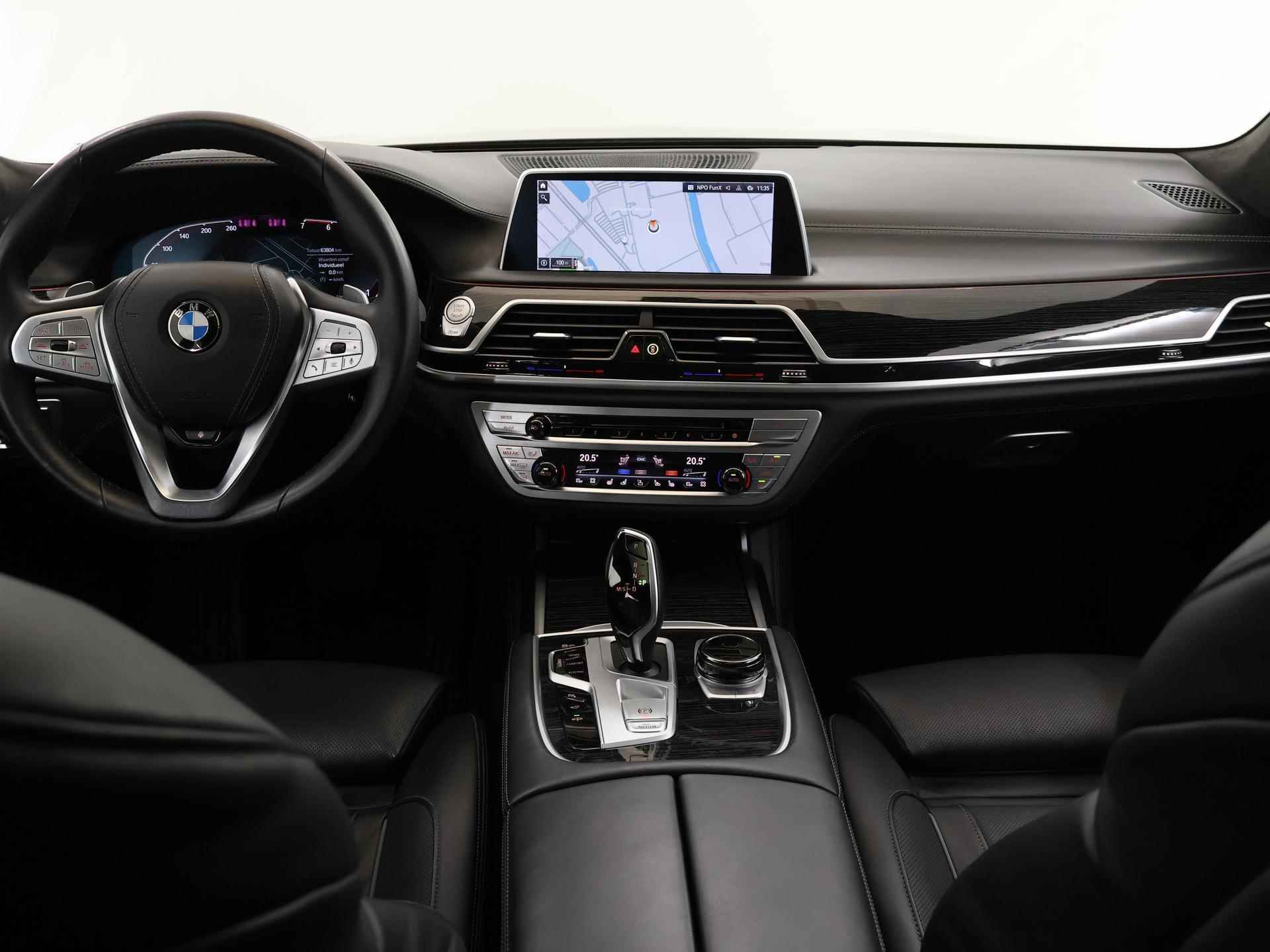 BMW 7-serie 750i xDrive High Executive | SoftClose | Harman/Kardon | Panoramadak | Adaptief onderstel | Lederen zetels + Geheugen | Laser Licht | HUD | 360 Camera | Geluid isolerend glas | Navigatie | Adaptieve CruiseControl | Stoel verwarming + Koeling | Stuurverwarming | - 9/53