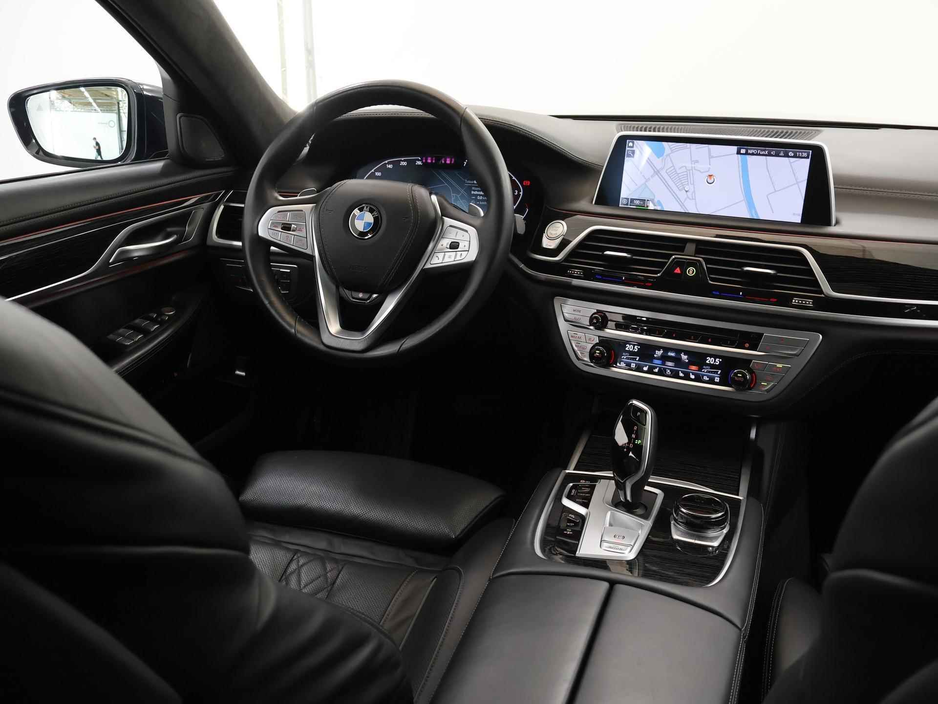 BMW 7-serie 750i xDrive High Executive | SoftClose | Harman/Kardon | Panoramadak | Adaptief onderstel | Lederen zetels + Geheugen | Laser Licht | HUD | 360 Camera | Geluid isolerend glas | Navigatie | Adaptieve CruiseControl | Stoel verwarming + Koeling | Stuurverwarming | - 10/53