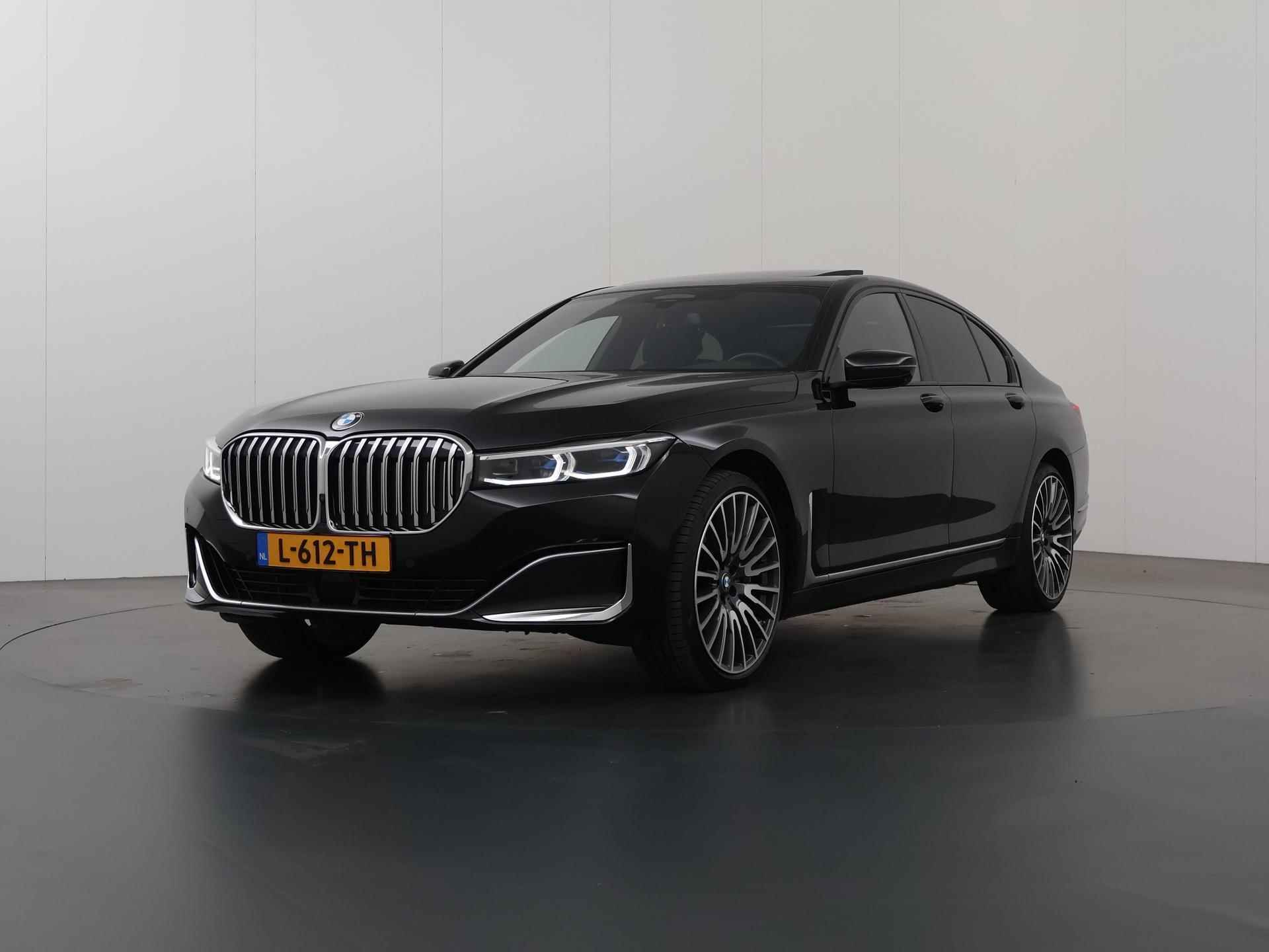 BMW 7-serie 750i xDrive High Executive | SoftClose | Harman/Kardon | Panoramadak | Adaptief onderstel | Lederen zetels + Geheugen | Laser Licht | HUD | 360 Camera | Geluid isolerend glas | Navigatie | Adaptieve CruiseControl | Stoel verwarming + Koeling | Stuurverwarming | - 53/53