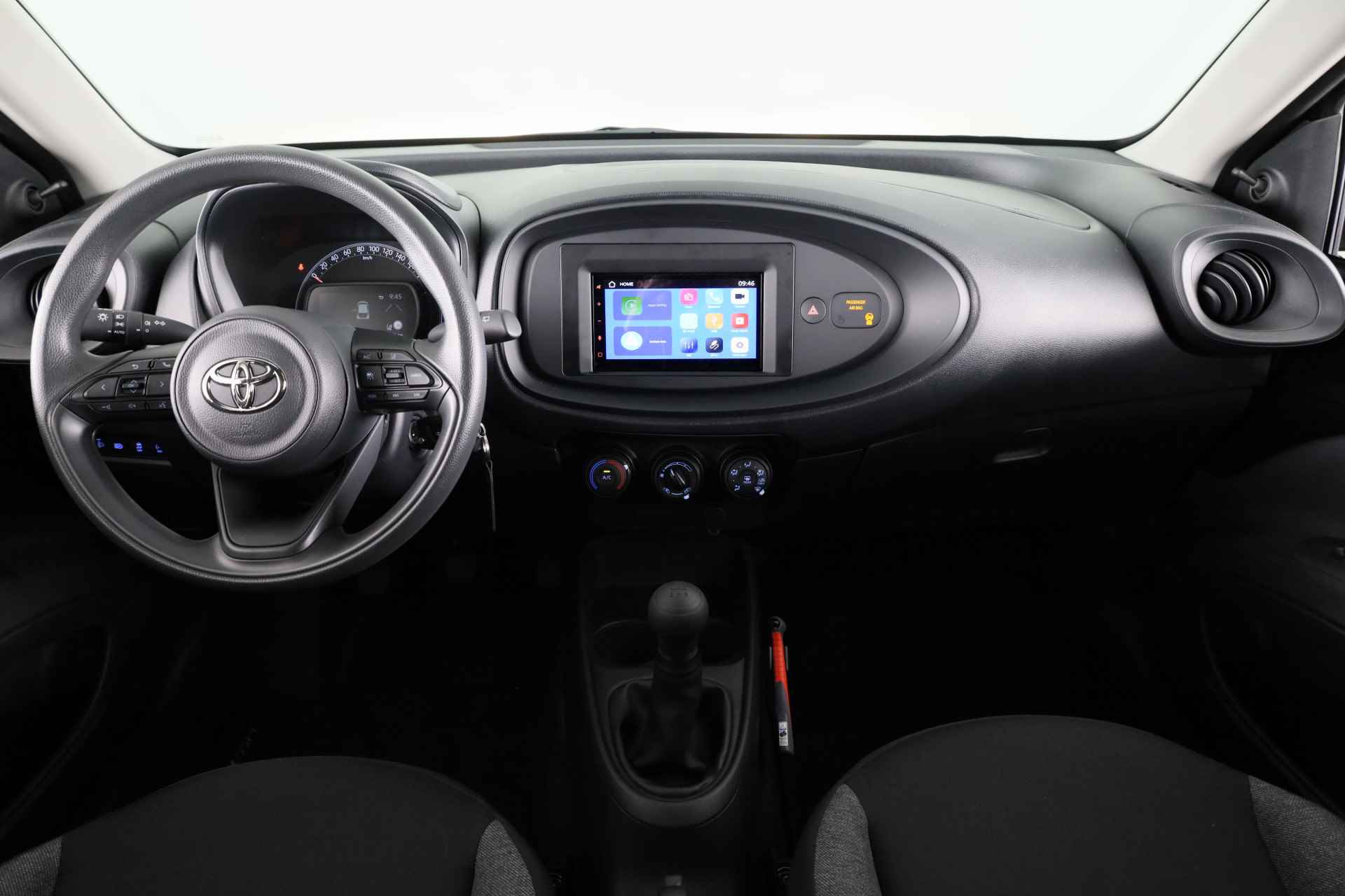 Toyota Aygo X 1.0 VVT-i MT Black & Red *Demo* | Apple Carplay / Android Auto | Parkeercamera | - 5/32