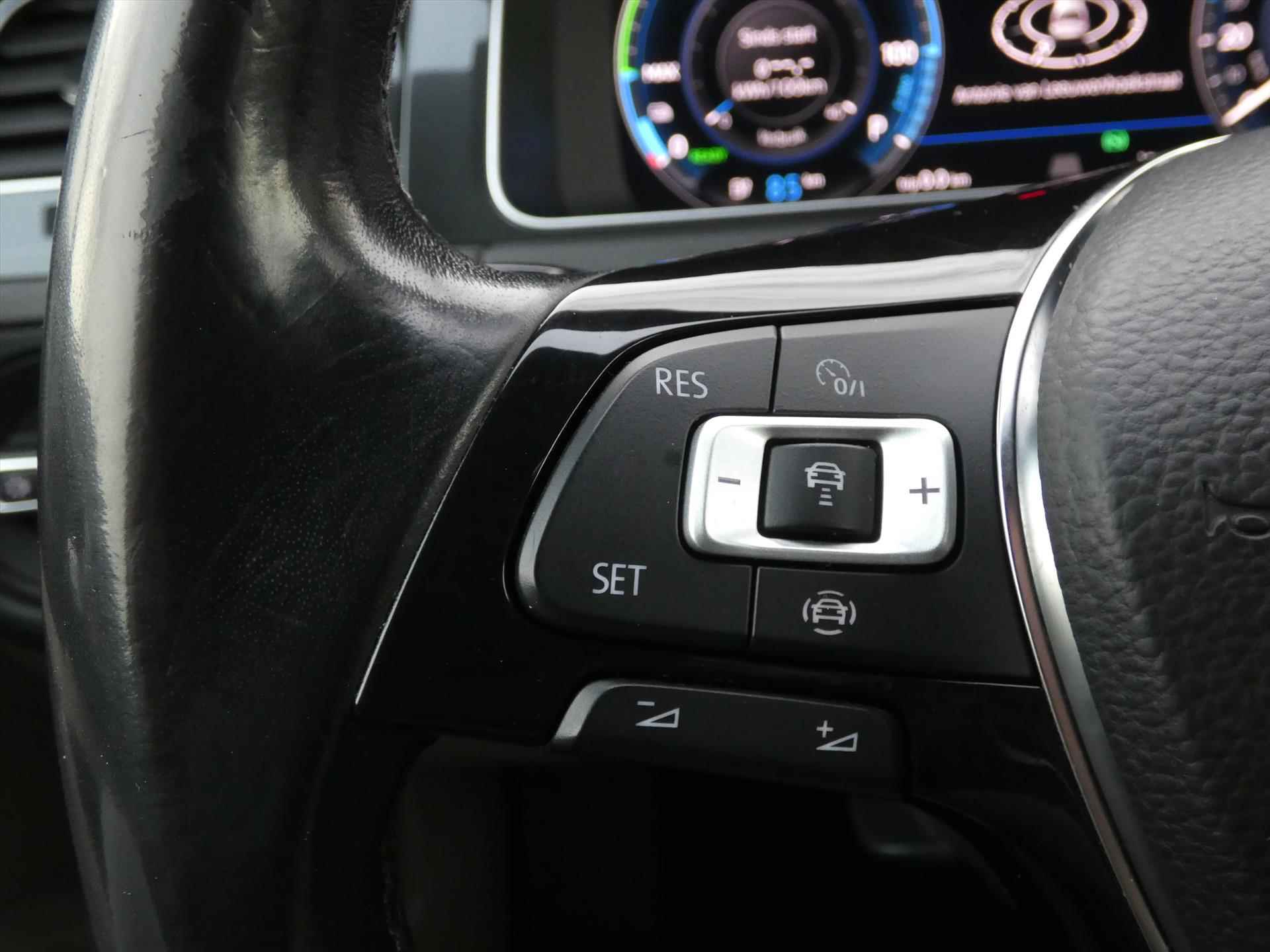 VOLKSWAGEN e-Golf e-Golf 36kWh E-DITION | Warmtepomp | DynAudio | Keyless | Led Plus | - 19/40