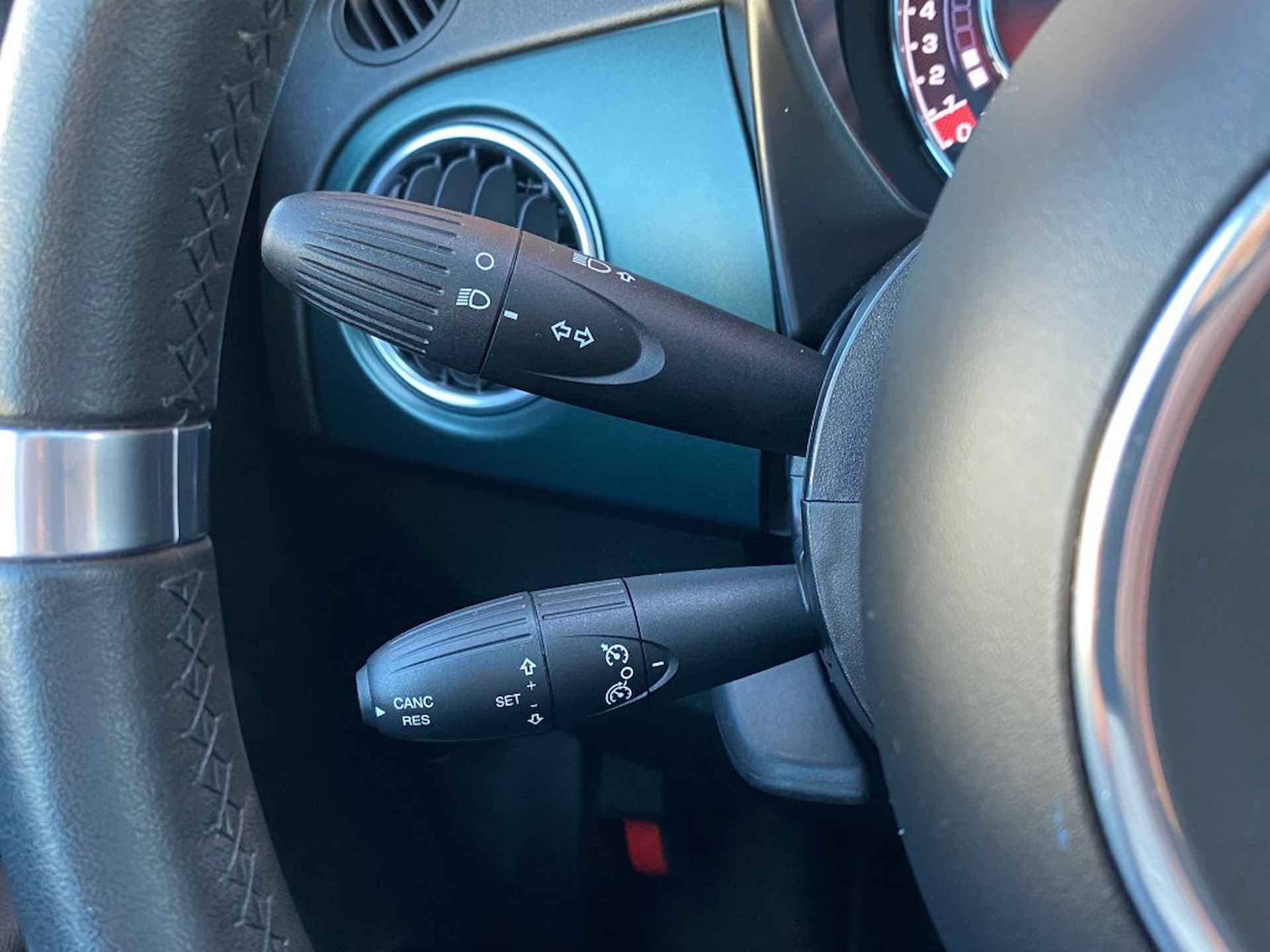 FIAT 500 1.0 HYBR. ROCKSTAR CRUISE CARPLAY PANO PDC LMV - 10/24