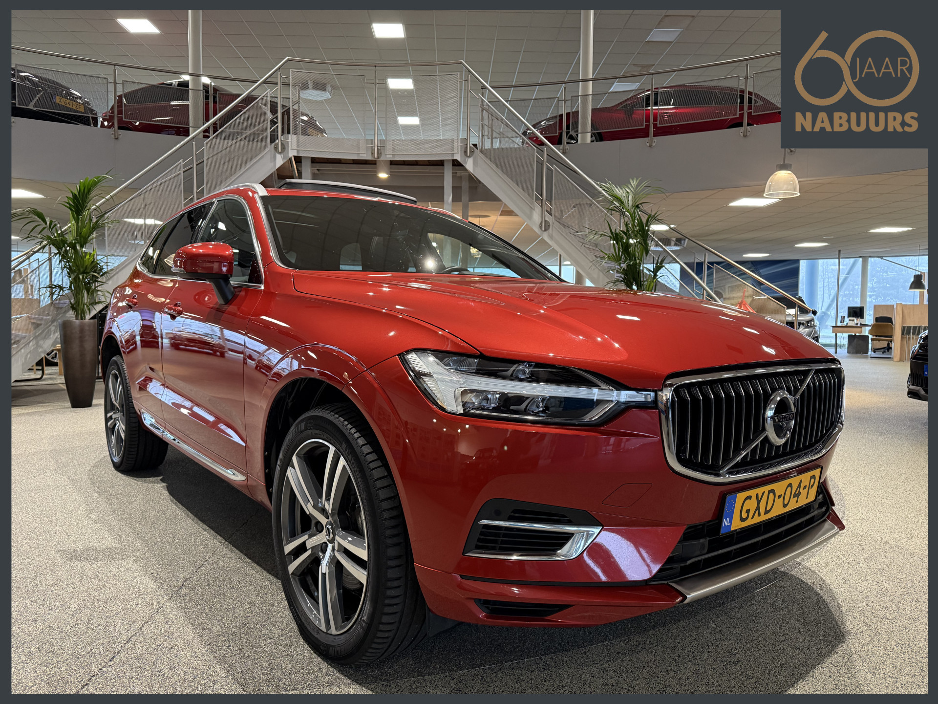 Volvo XC60 2.0 T8 AWD Inscription, Luchtvering, 360cam, HUD, H&K