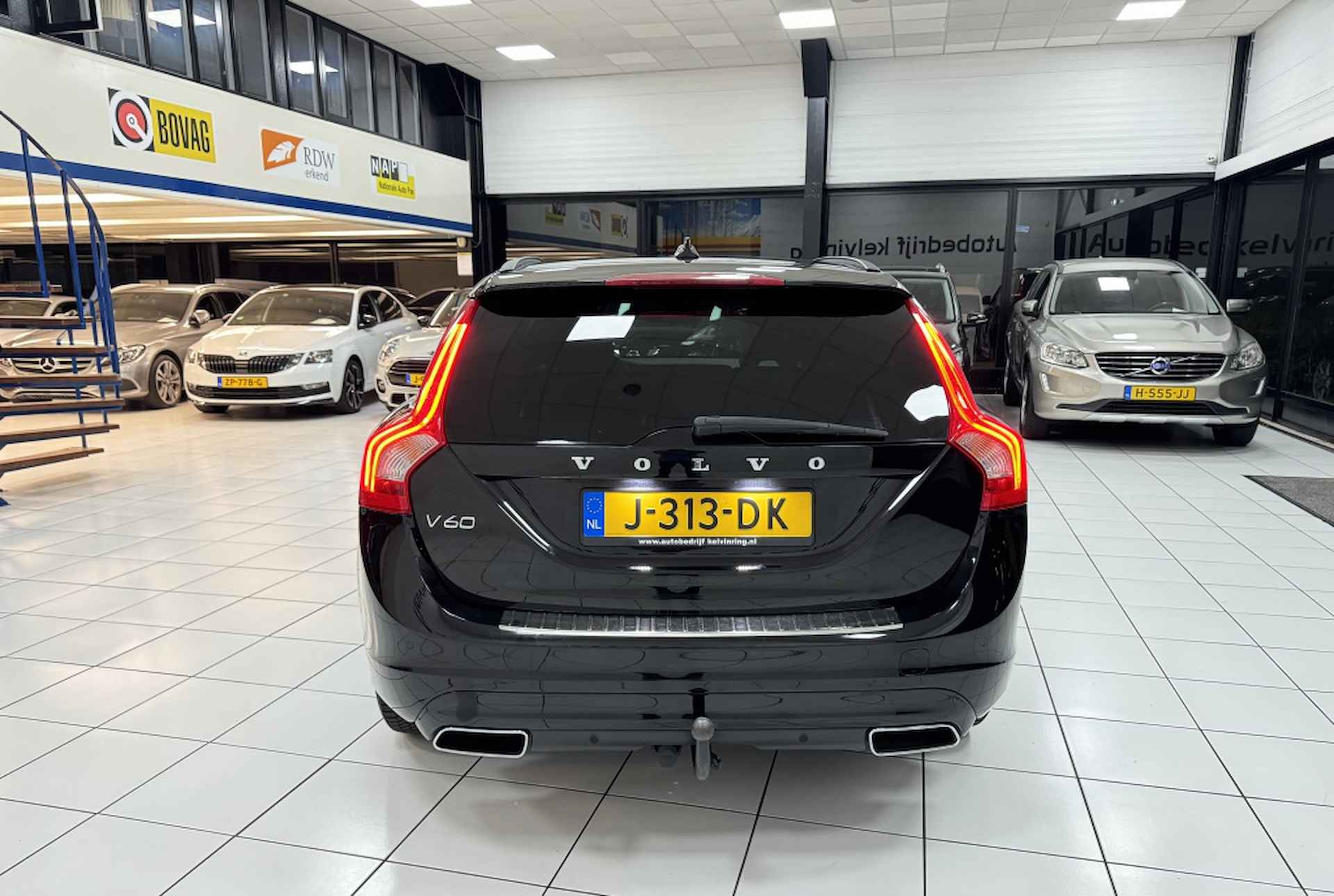 Volvo V60 2.0 D2 Kinetic Bovag garantie Automaat - 14/34