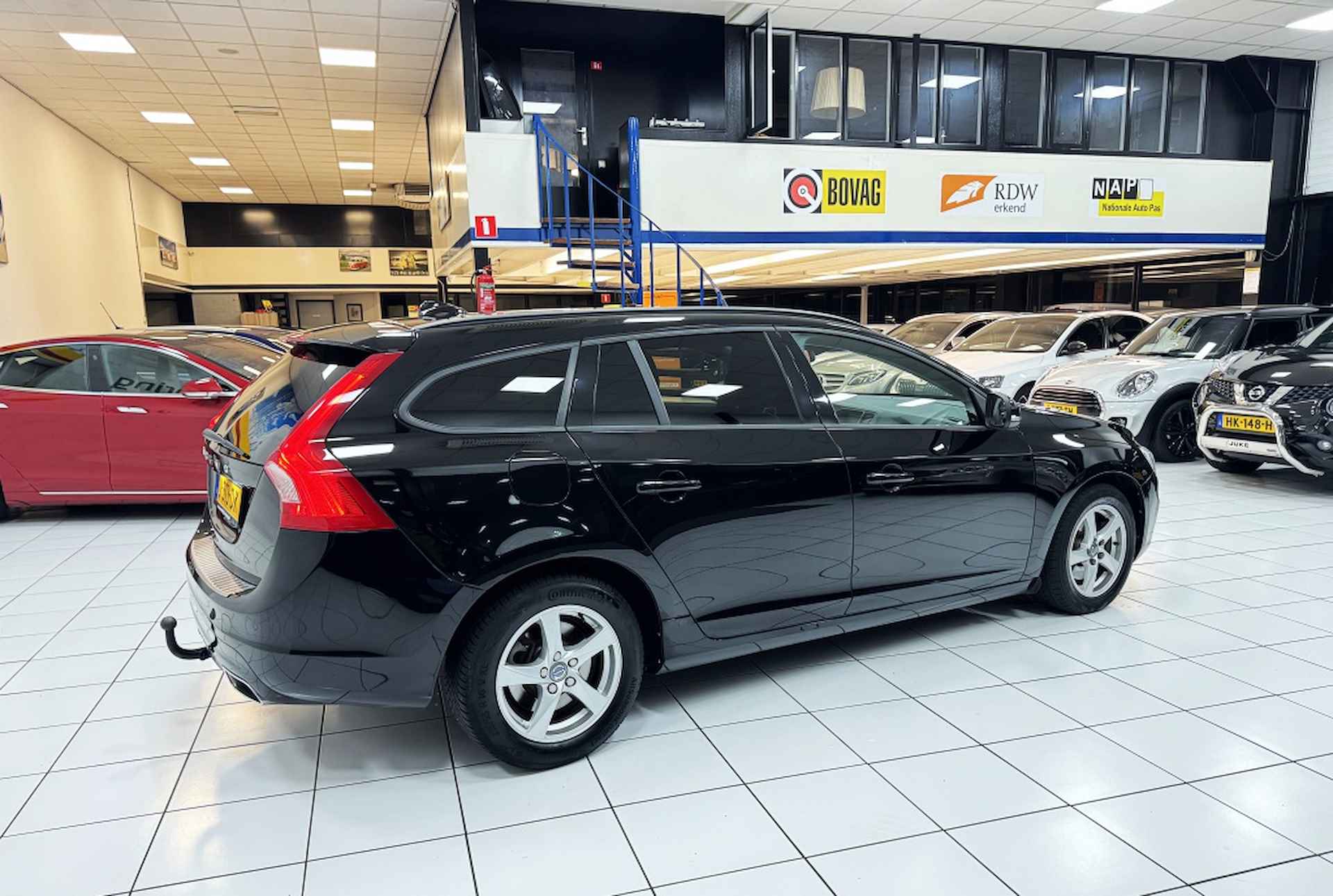 Volvo V60 2.0 D2 Kinetic Bovag garantie Automaat - 16/34