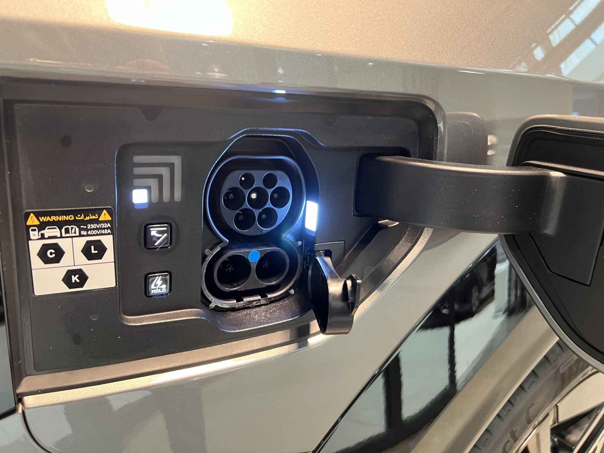 Kia EV9 Launch Edition GT-Line AWD 100 kWh | Te Bestellen! | Digitale Binnenspiegel | 360 Graden Camera | Stuurverwarming | Stoelverwarming-/Ventilatie V & A | Elektrische Achterklep | 21" LM Zwarte Velgen | - 14/59