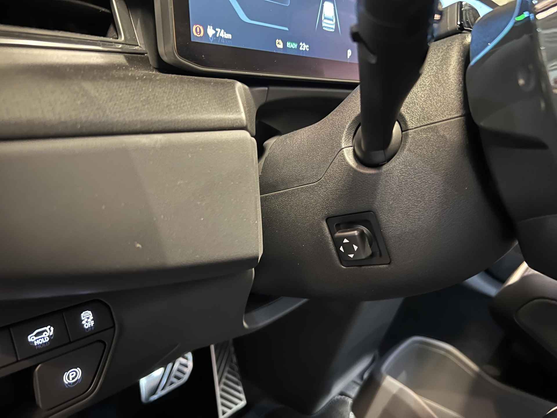 Kia EV9 Launch Edition GT-Line AWD 100 kWh | Te Bestellen! | Digitale Binnenspiegel | 360 Graden Camera | Stuurverwarming | Stoelverwarming-/Ventilatie V & A | Elektrische Achterklep | 21" LM Zwarte Velgen | - 56/59