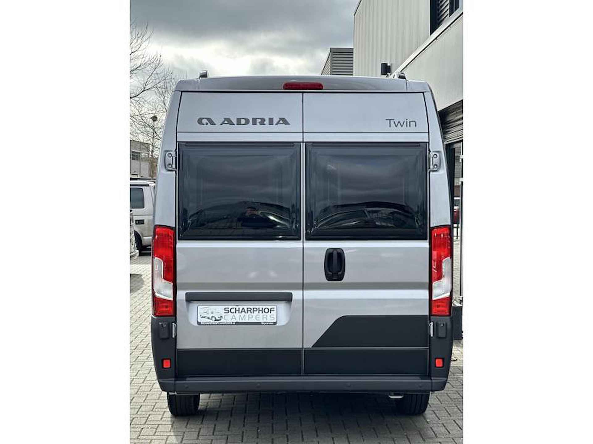 Adria Twin Supreme  640 SLB 180 pk autom - 15/19