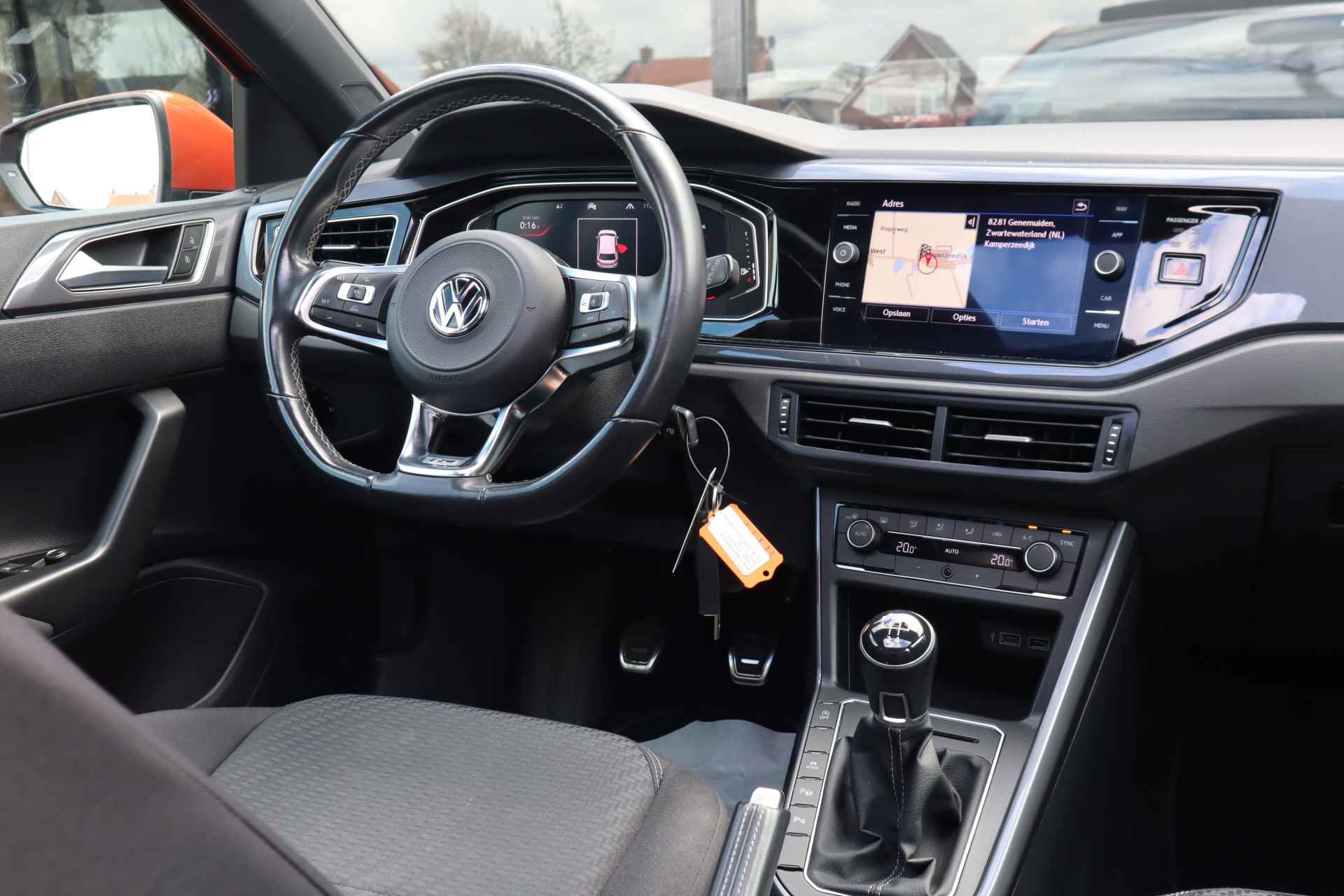 Volkswagen Polo 1.0 TSI Highline Business R | Schuifdak | R-Line in- en exterieur | Digitaal Dashboard | Park Assist | Navigatie - 10/45