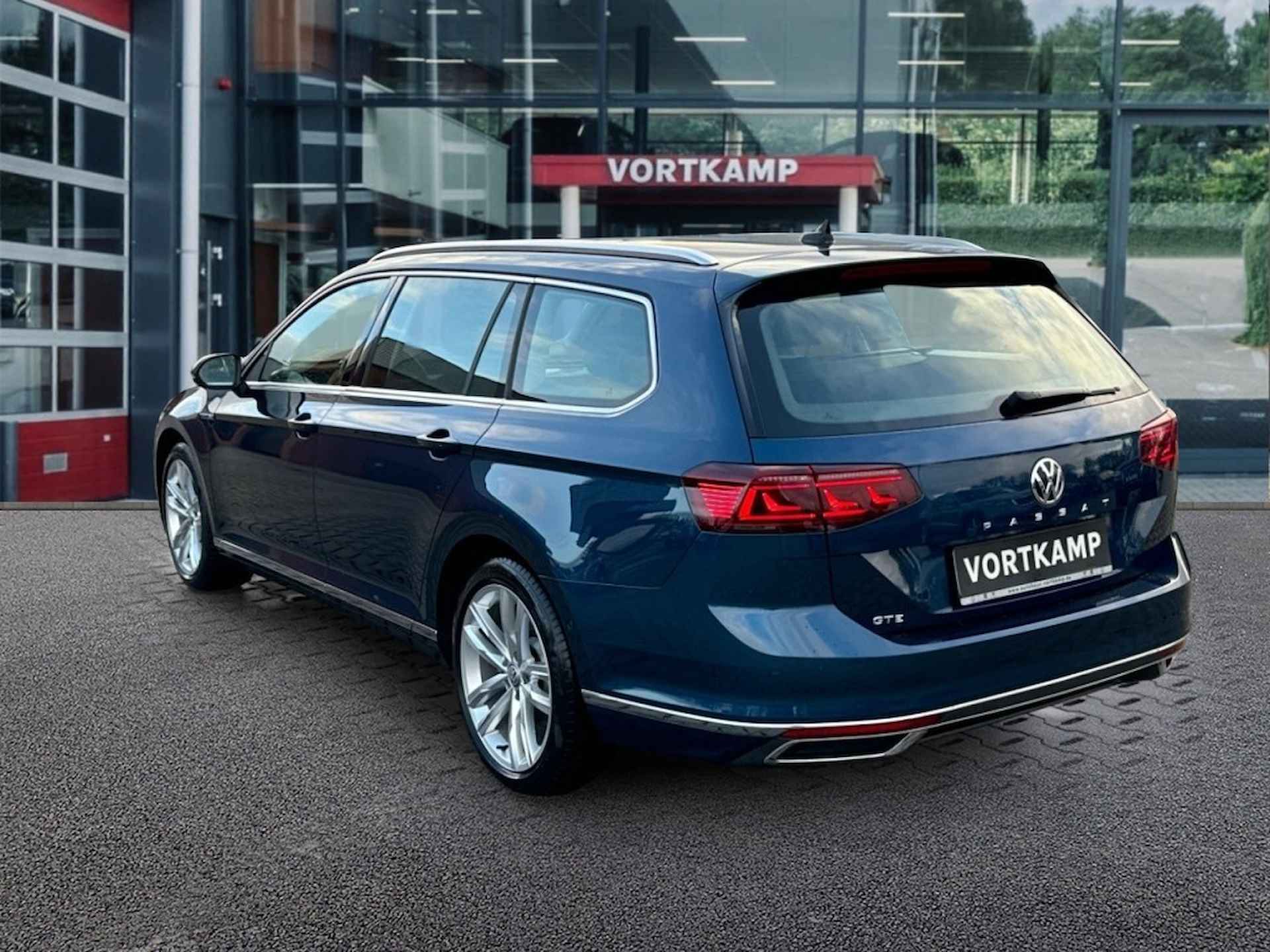 VOLKSWAGEN Passat Variant 1.4 TSI DSG GTE PANO-DAK/TREKHAAK/CAMERA/NAVI/ACC/STOELVERW - 7/27