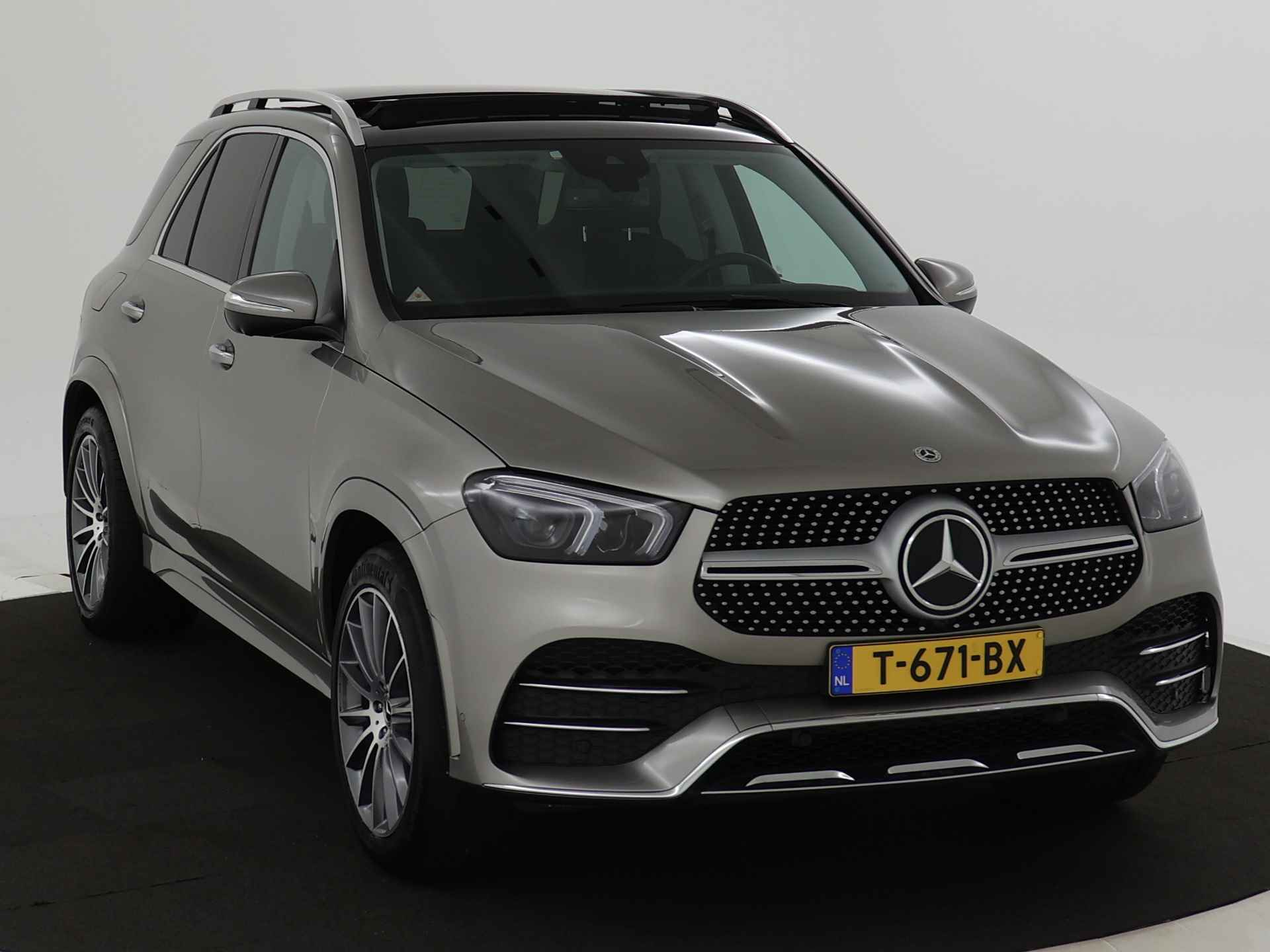 Mercedes-Benz GLE 350 e 4-MATIC AMG Sportpakket | Trekhaak | Panoramadak | Burmester Sound | Memory | Keyless Go | Dode Hoek Ass | Stoelverwarming V+A | 360 gr Camera | Inclusief 24 maanden MB Certified garantie voor Europa. - 29/46