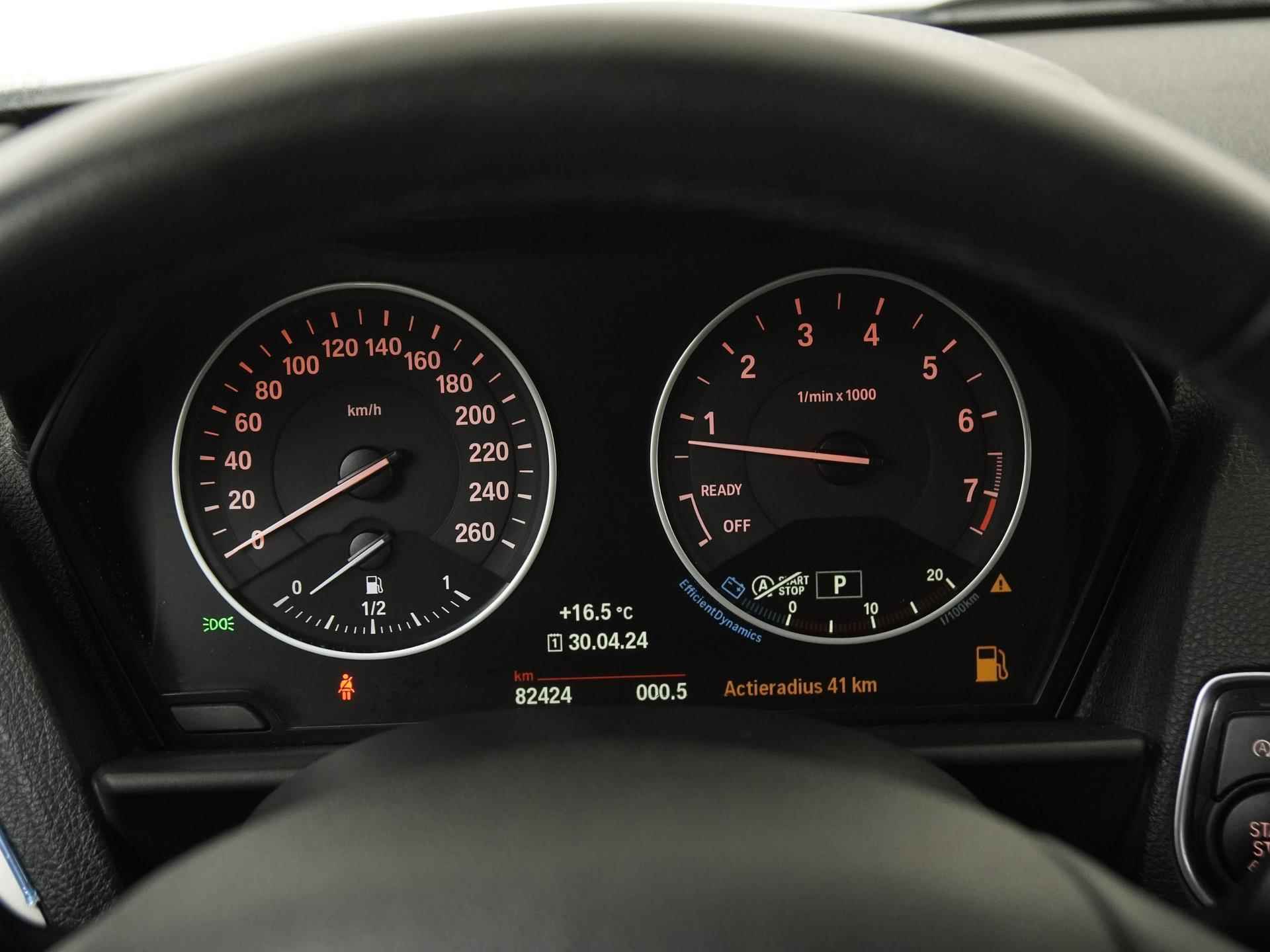 BMW 1-serie 116i Executive Automaat | Navigatie | Zondag Open! - 8/36