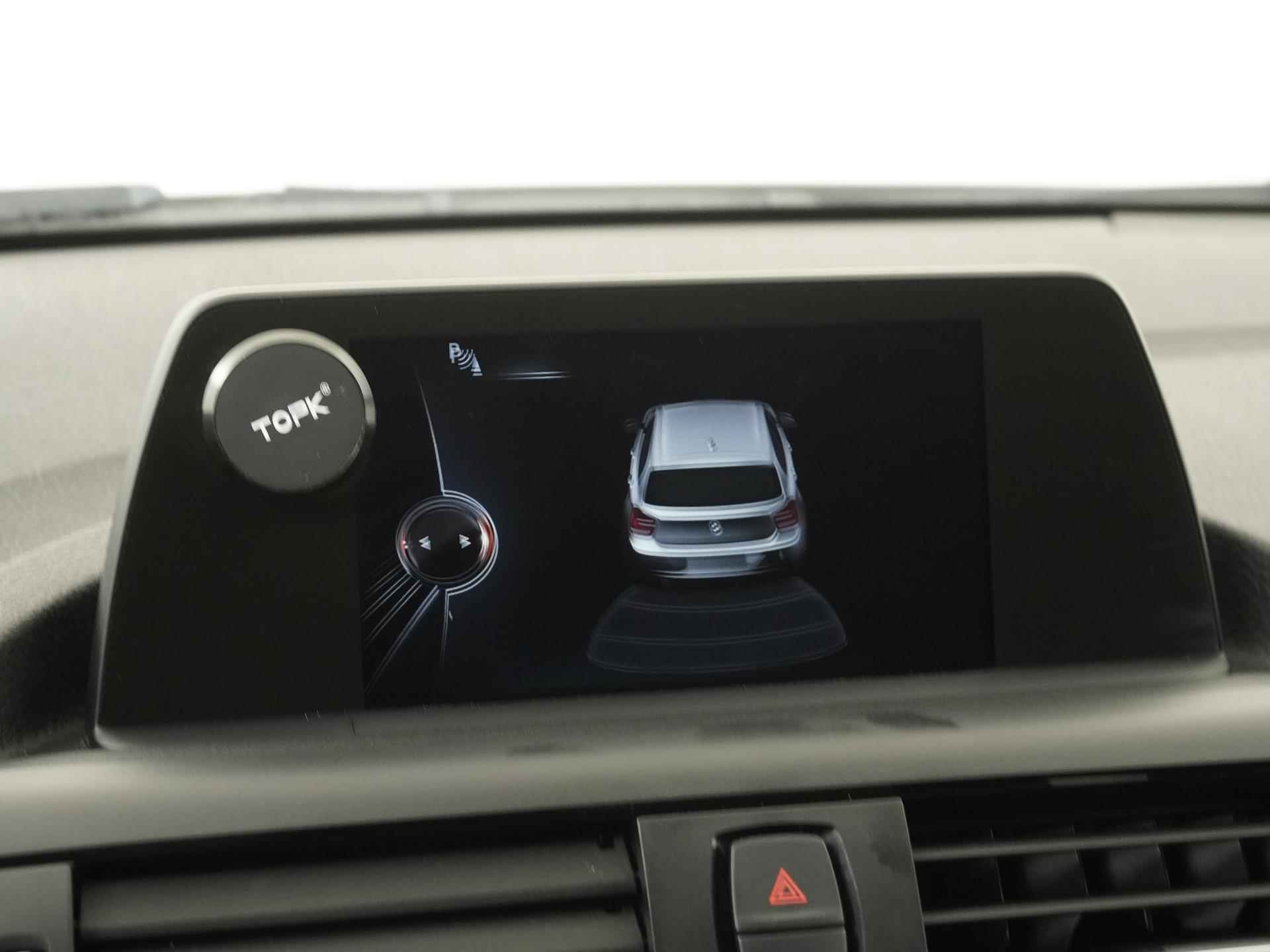 BMW 1-serie 116i Executive Automaat | Navigatie | Zondag Open! - 19/36