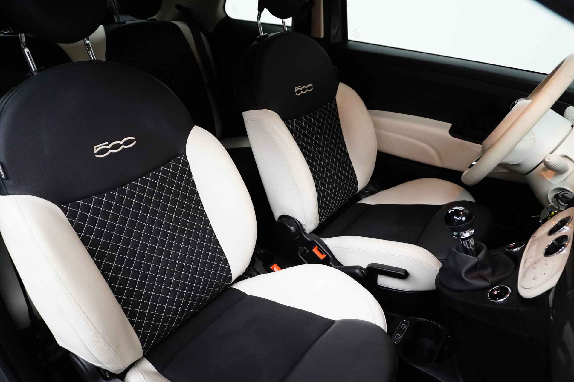 Fiat 500 Cabrio 1.0 Hybrid Dolcevita | Navigatie by App | Parkeersensoren | Climate Control | 15"LMV | Apple Carplay | Android Auto | !! - 7/42