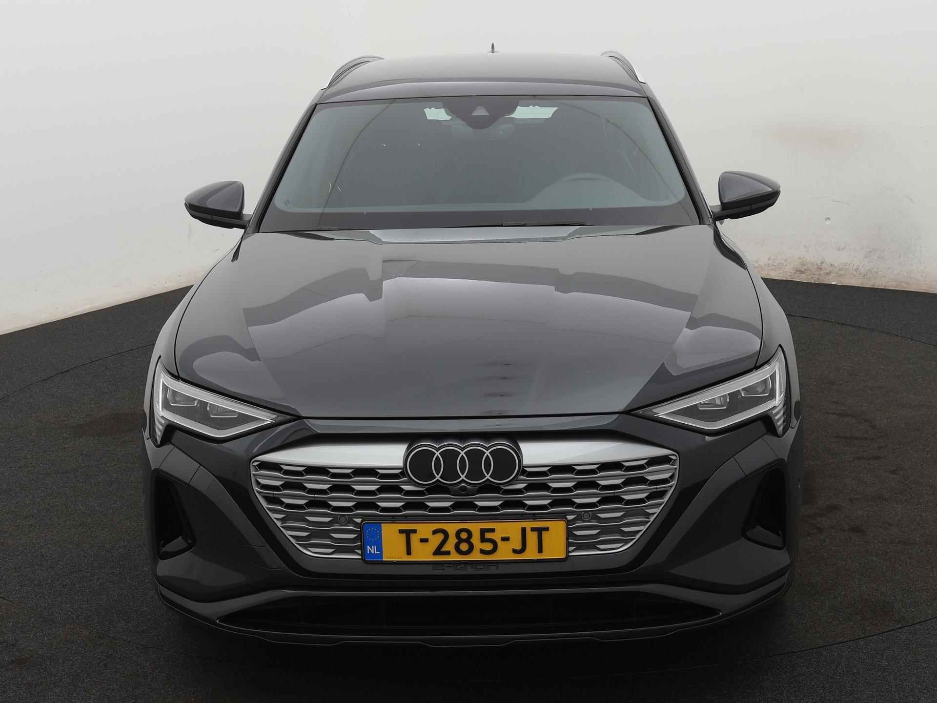 Audi Q8 e-tron 50 quattro Advanced Edition 95 kWh 340 PK | Automaat | Navigatie | Camera | Climate Control | Stoelverwarming | Parkeersensoren | Virtual Cockpit | Rijprofielen | LED | Lichtmetalen velgen | - 2/33