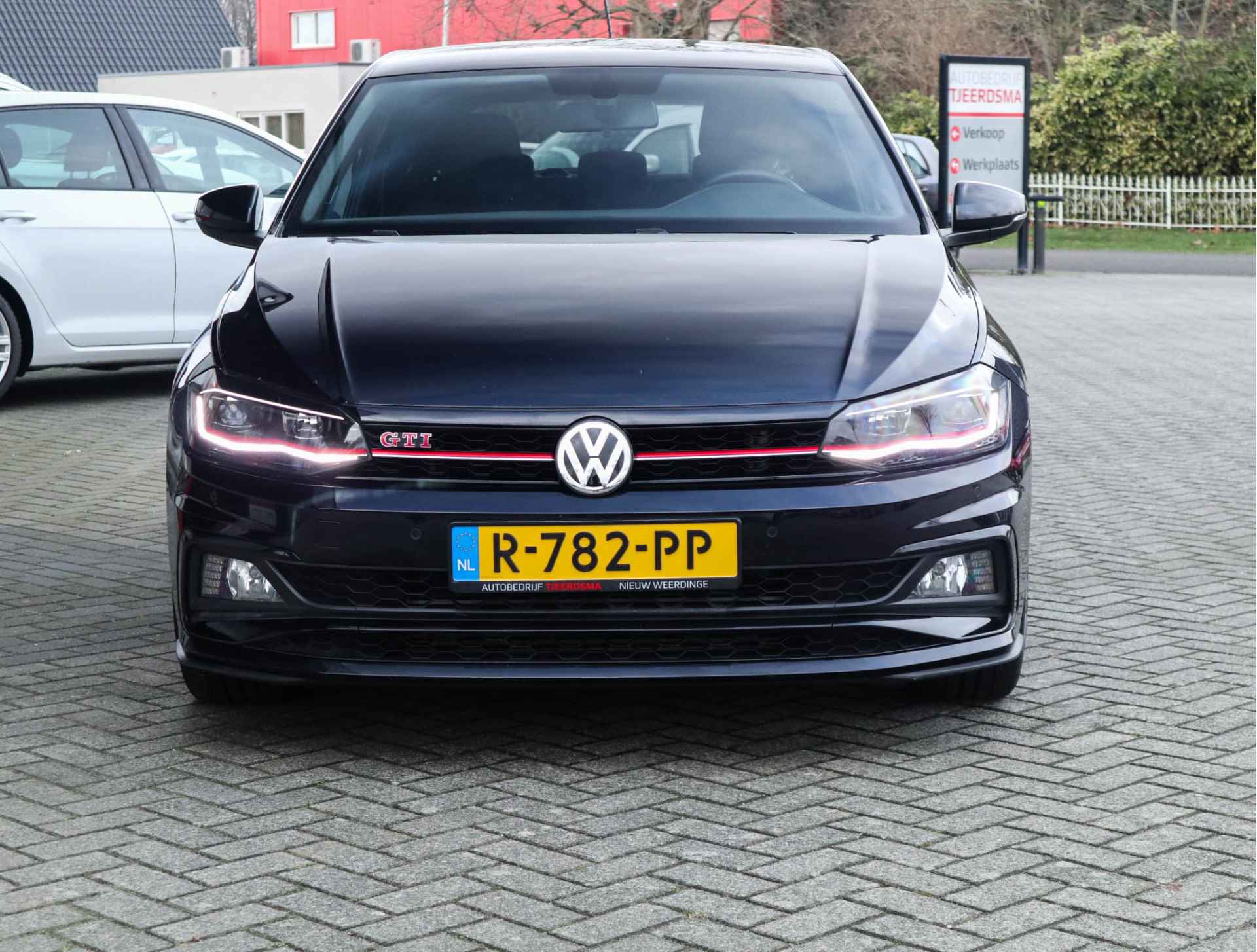 Volkswagen Polo 2.0 TSI GTI Clima/Stoelverw/App-Navi/17"/Carplay - 16/37