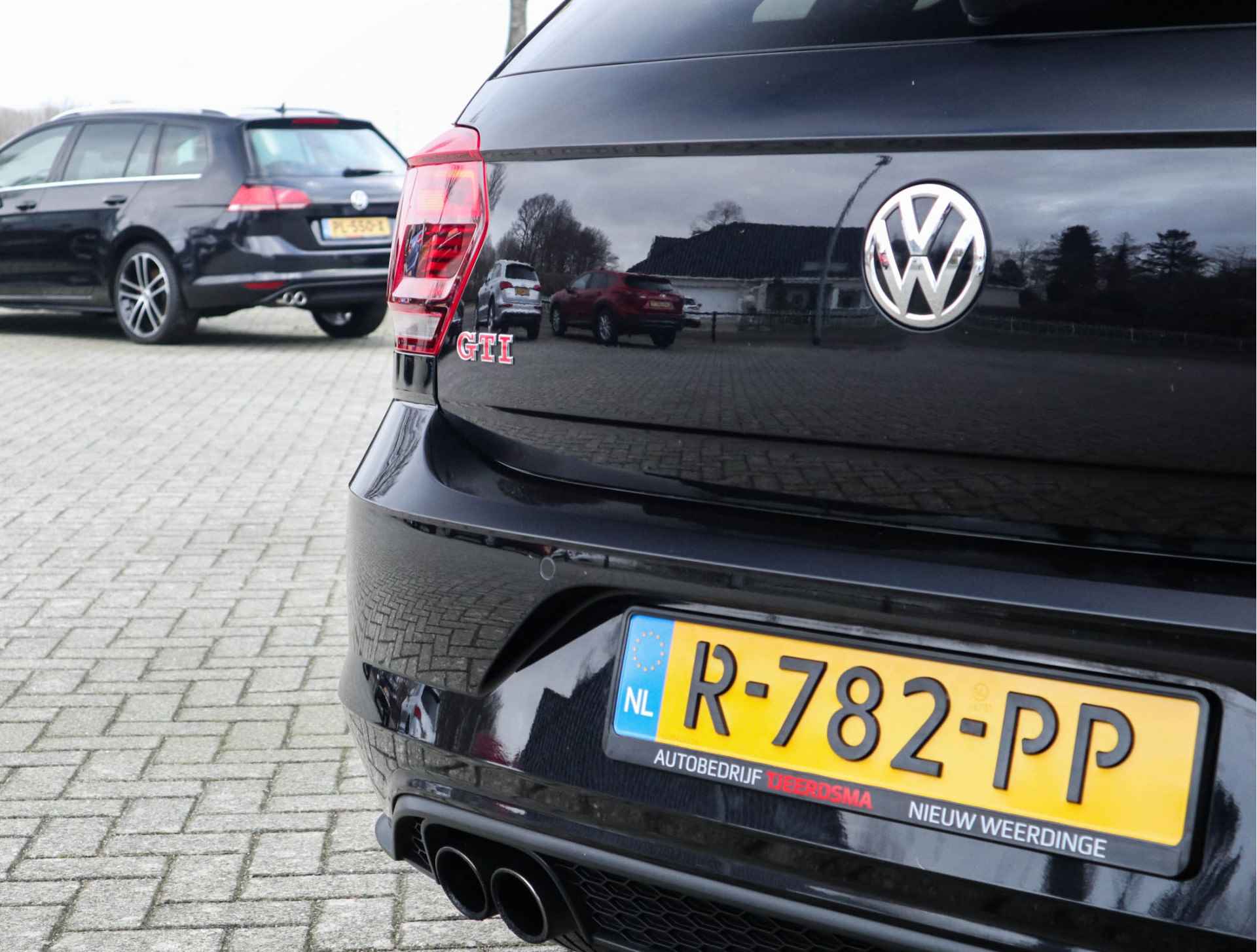 Volkswagen Polo 2.0 TSI GTI Clima/Stoelverw/App-Navi/17"/Carplay - 18/37