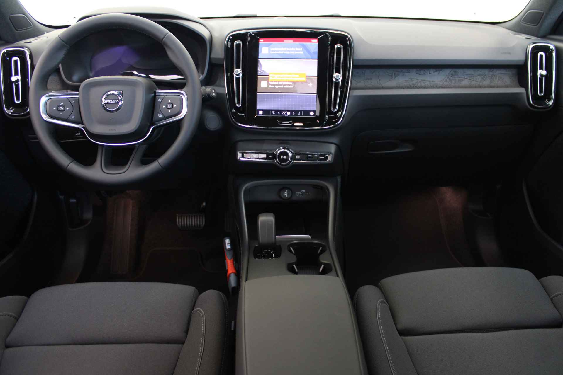 Volvo EX40 Extended Range 252PK Plus 82kWh | Pilot Assist | Keyless | Elektr Klep | Warmtepomp | Blis - 5/52