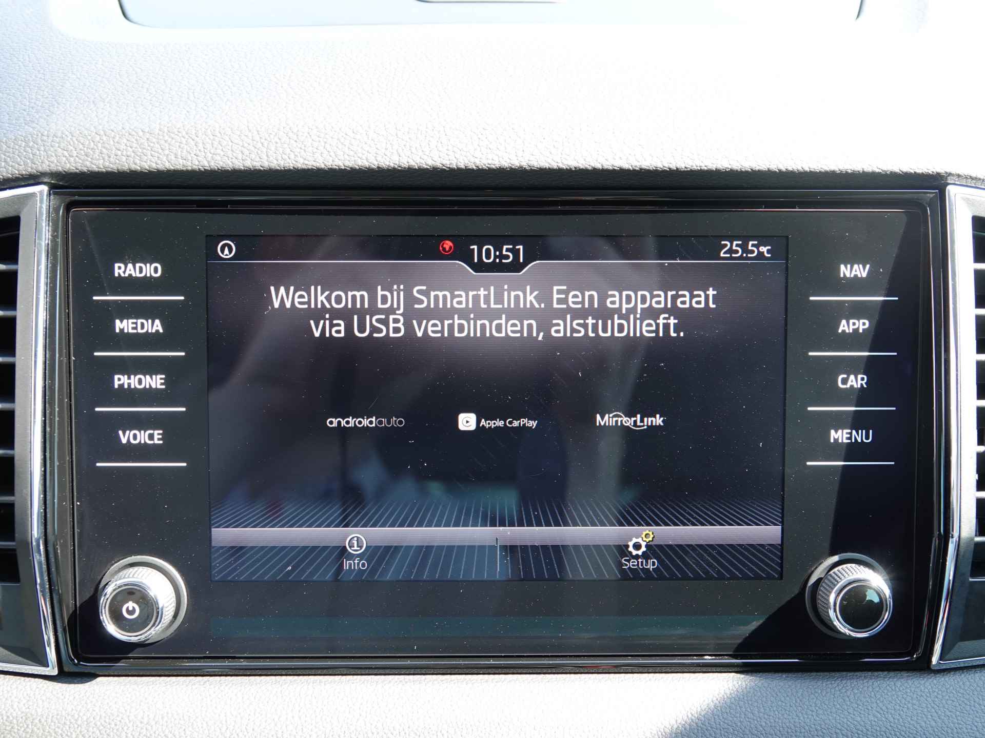 Škoda Karoq 1.0 TSI Clever Edition AUTOM. VOL LEER | CARPLAY | SIDE STEPS | CRUISE | ECC | LMV - 18/28