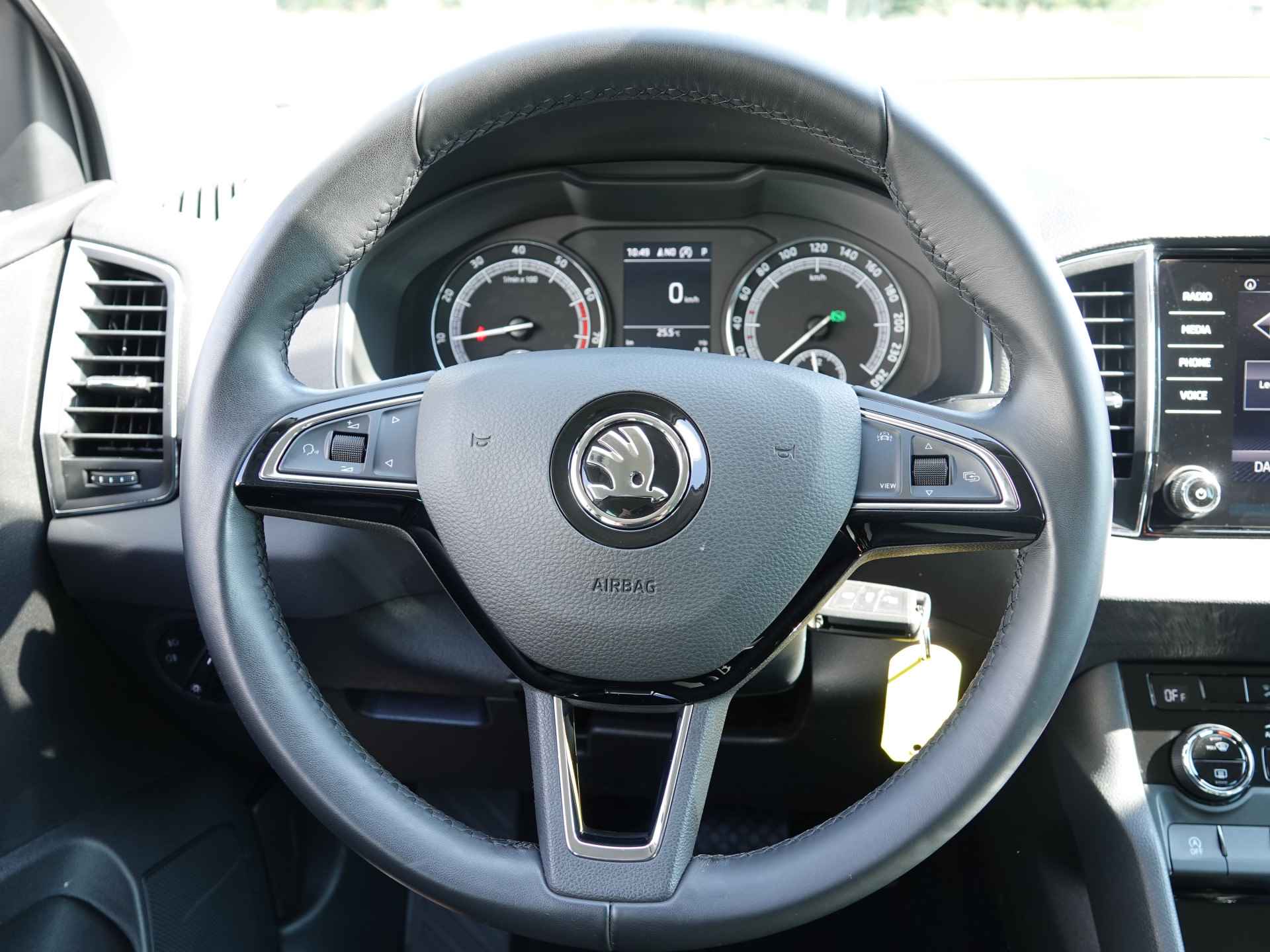 Škoda Karoq 1.0 TSI Clever Edition AUTOM. VOL LEER | CARPLAY | SIDE STEPS | CRUISE | ECC | LMV - 23/28