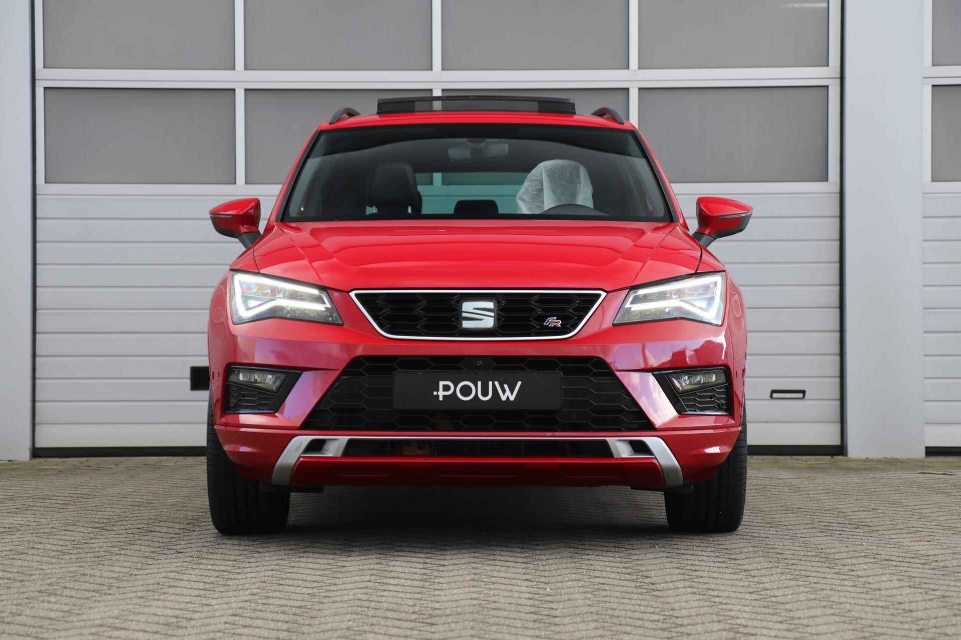 SEAT Ateca 1.5 TSI 150pk DSG FR Business Intense | Panoramadak | Trekhaak | Navigatie | Full Link | 19" Velgen - 9/47