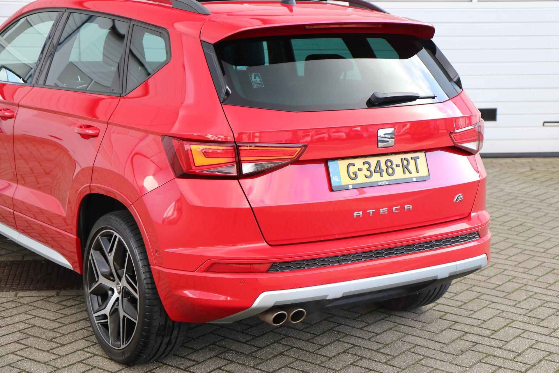 SEAT Ateca 1.5 TSI 150pk DSG FR Business Intense | Panoramadak | Trekhaak | Navigatie | Full Link | 19" Velgen - 34/47