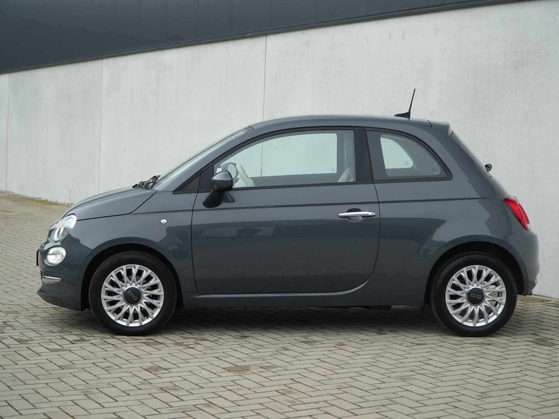 Fiat 500 1.0 Hybrid 70 PK Lounge | Carplay | Cruise | BTW | 15" - 7/25