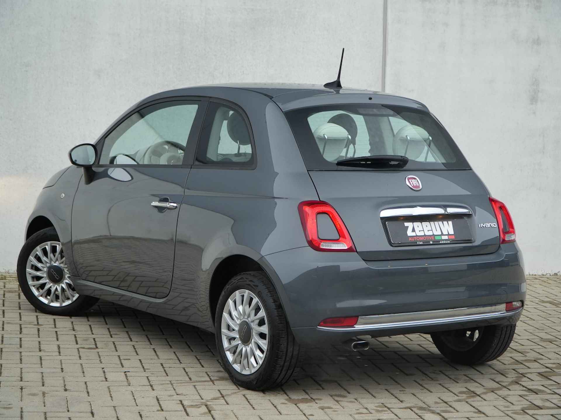 Fiat 500 1.0 Hybrid 70 PK Lounge | Carplay | Cruise | BTW | 15" - 10/25