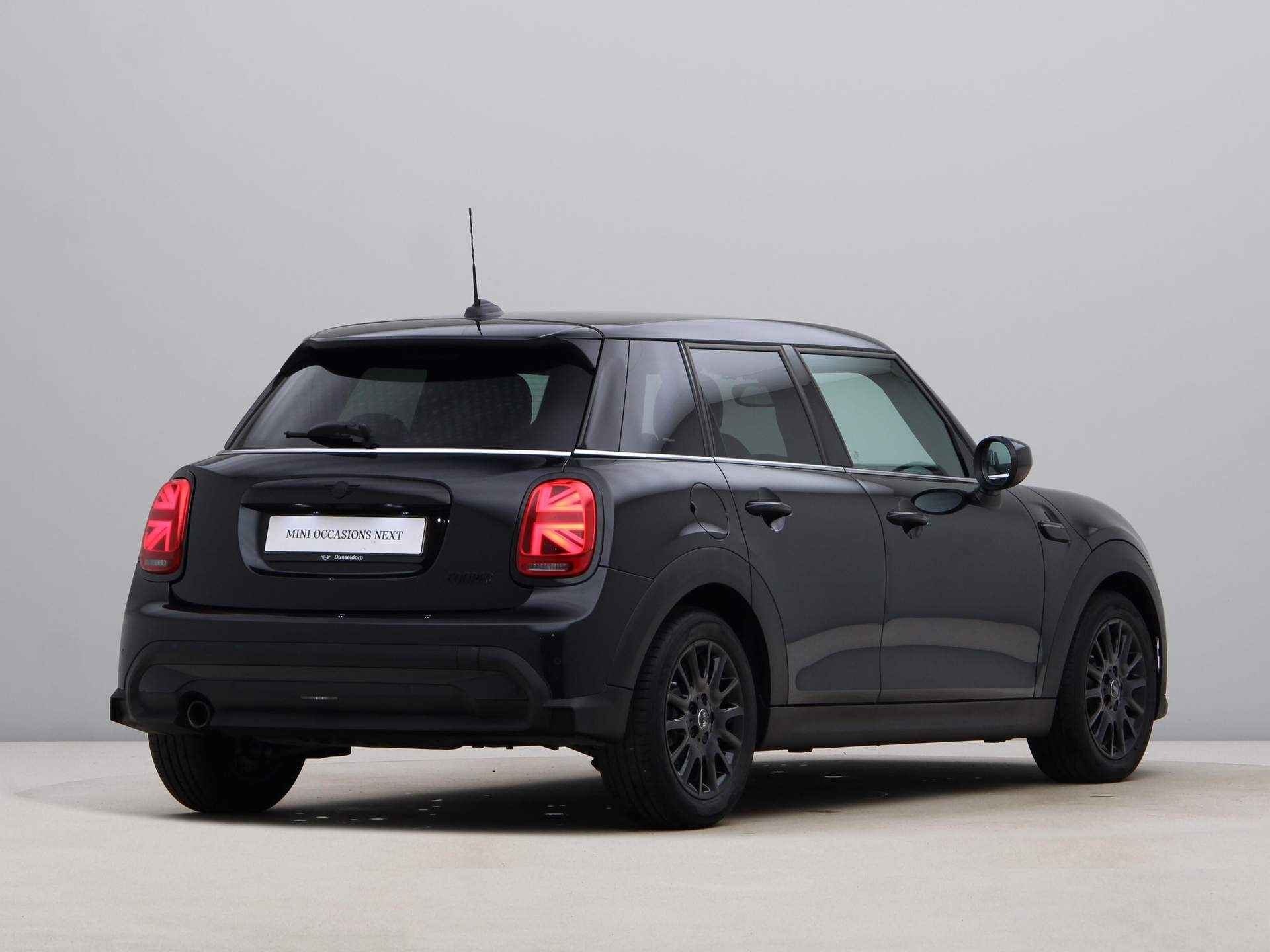 MINI 5-deurs Cooper Camden Edition Aut. - 10/24