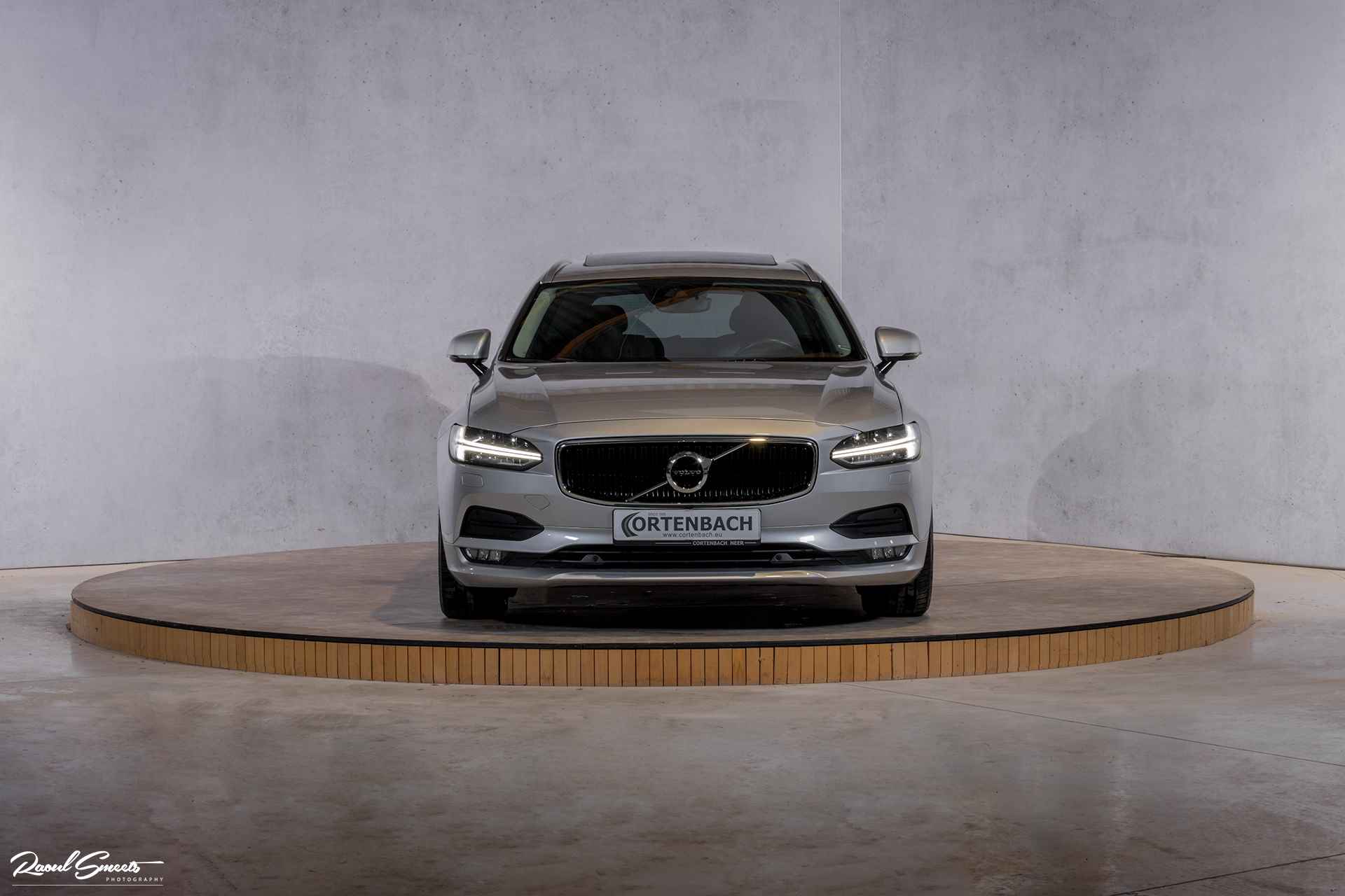 Volvo V90 2.0 T4 Momentum Pro | Zwenkbare trekhaak | Panorama | Adaptieve cruise - 6/58