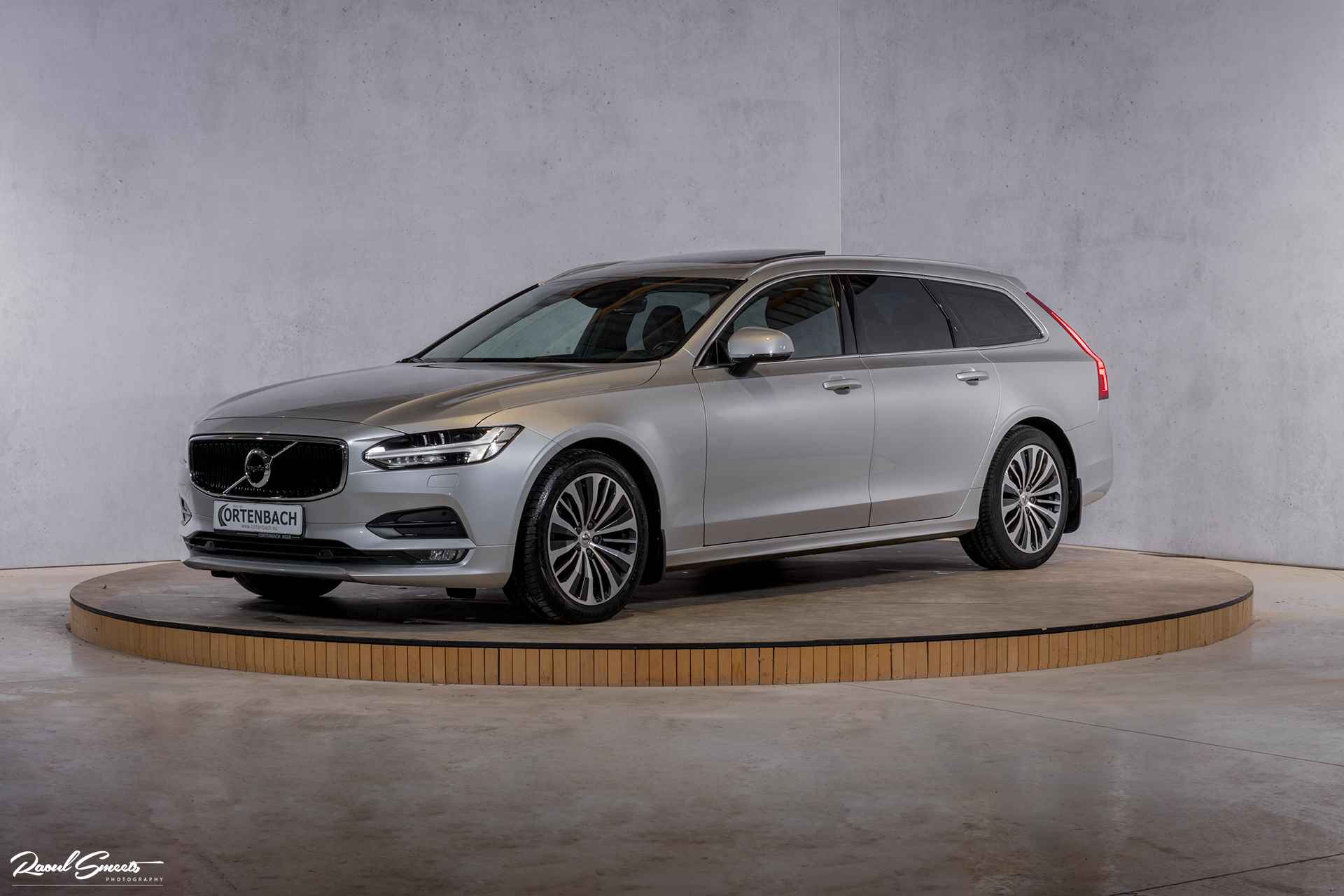 Volvo V90 2.0 T4 Momentum Pro | Zwenkbare trekhaak | Panorama | Adaptieve cruise - 7/58