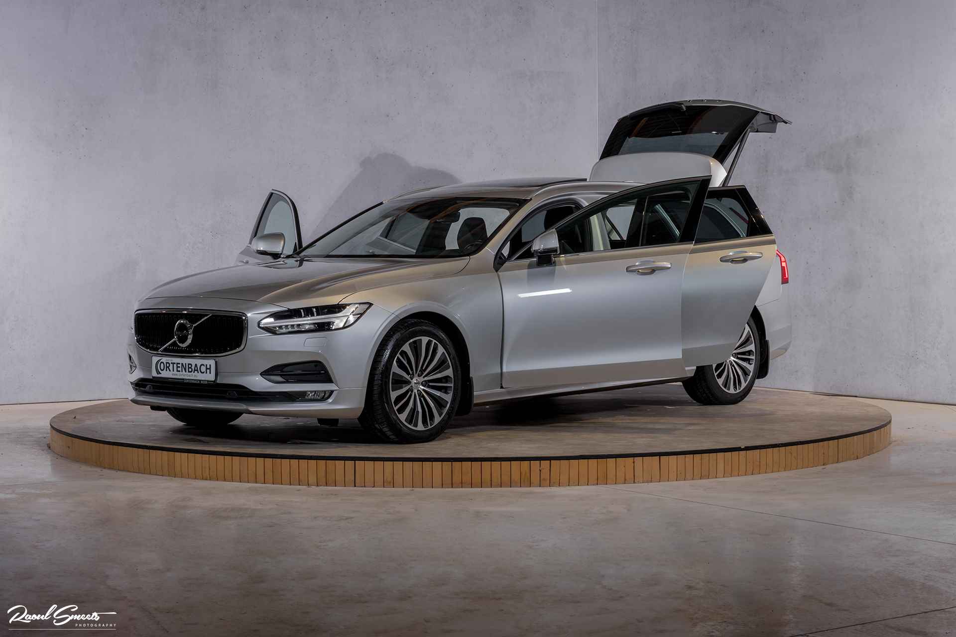 Volvo V90 2.0 T4 Momentum Pro | Zwenkbare trekhaak | Panorama | Adaptieve cruise - 8/58