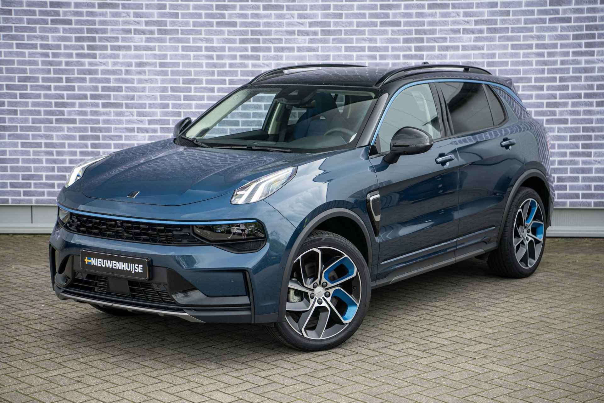 Lynk & Co 01 1.5 | Private lease all in vanaf €489,- p/m | 360 Camera | Panoramadak | Parkeercamera | Parkeersensoren voor + achter | Adaptive cruise control | - 16/40