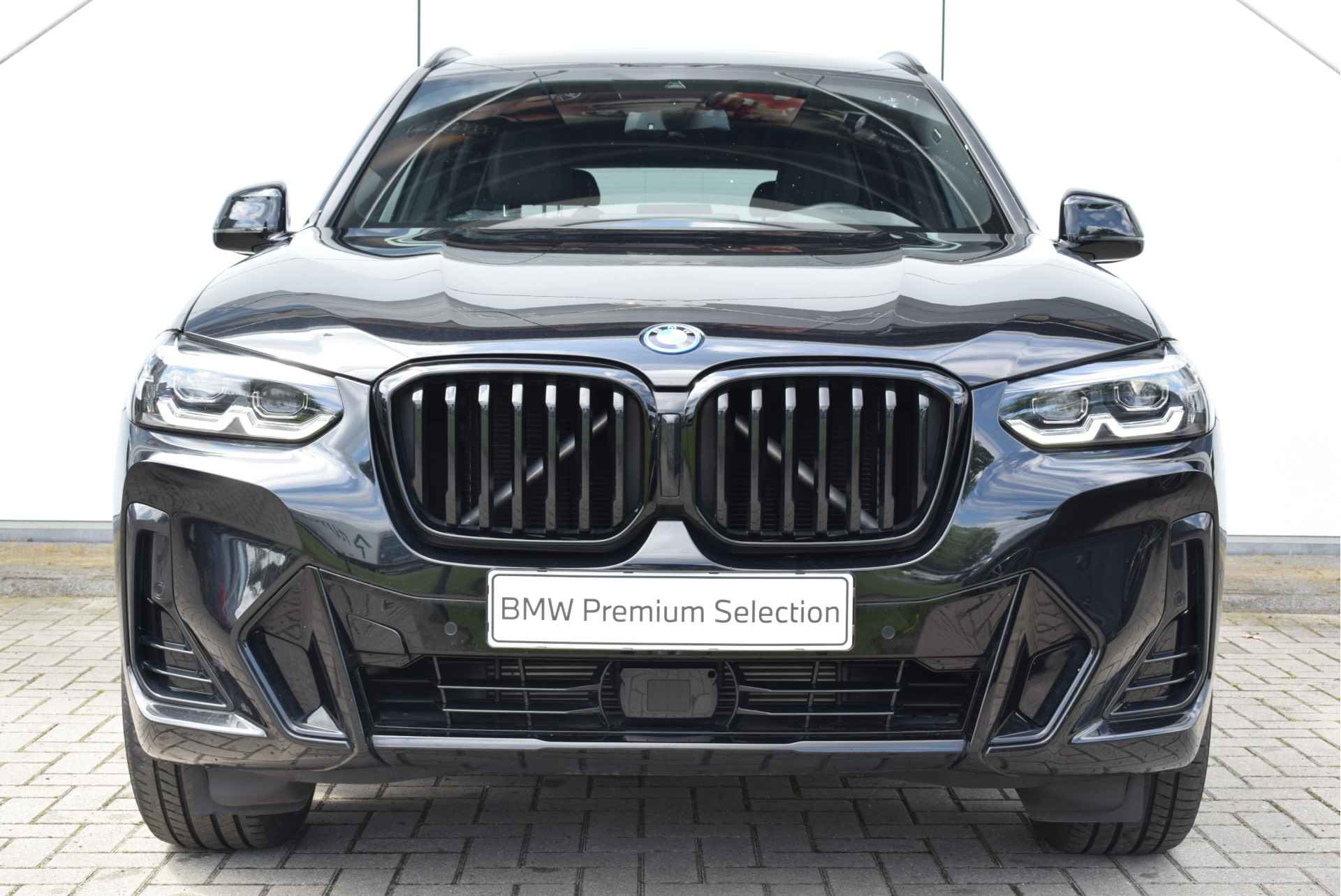 BMW X3 xDrive30e High Executive M Sport Automaat / Panoramadak / Stoelverwarming / Active Cruise Control / Parking Assistant / Live Cockpit Professional / Gesture Control - 8/29