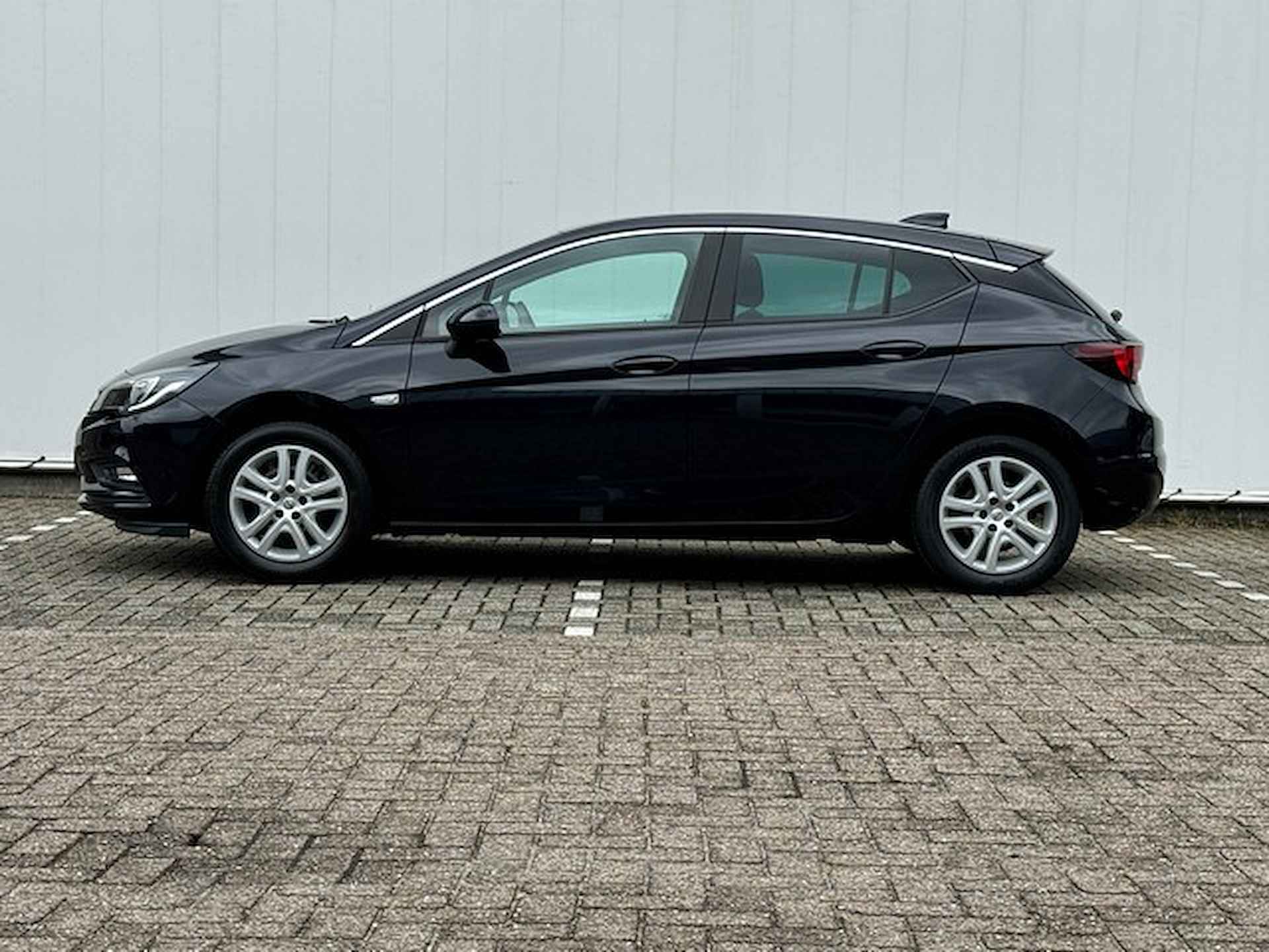 Opel Astra 1.0 Online Edition met Navigatie, Climate Controle, PDC, 1e Eigenaar! - 3/26