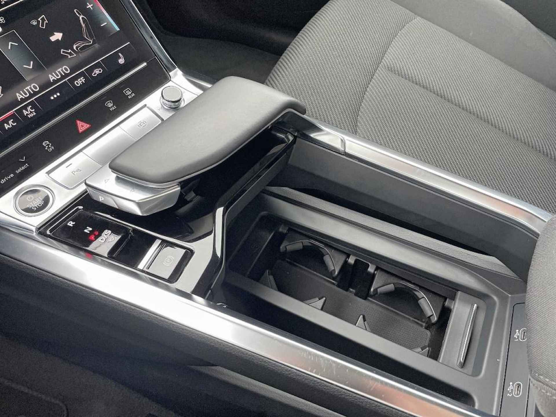 Audi e-tron 50 quattro ECC LMV NAVI 2020 - 37/39